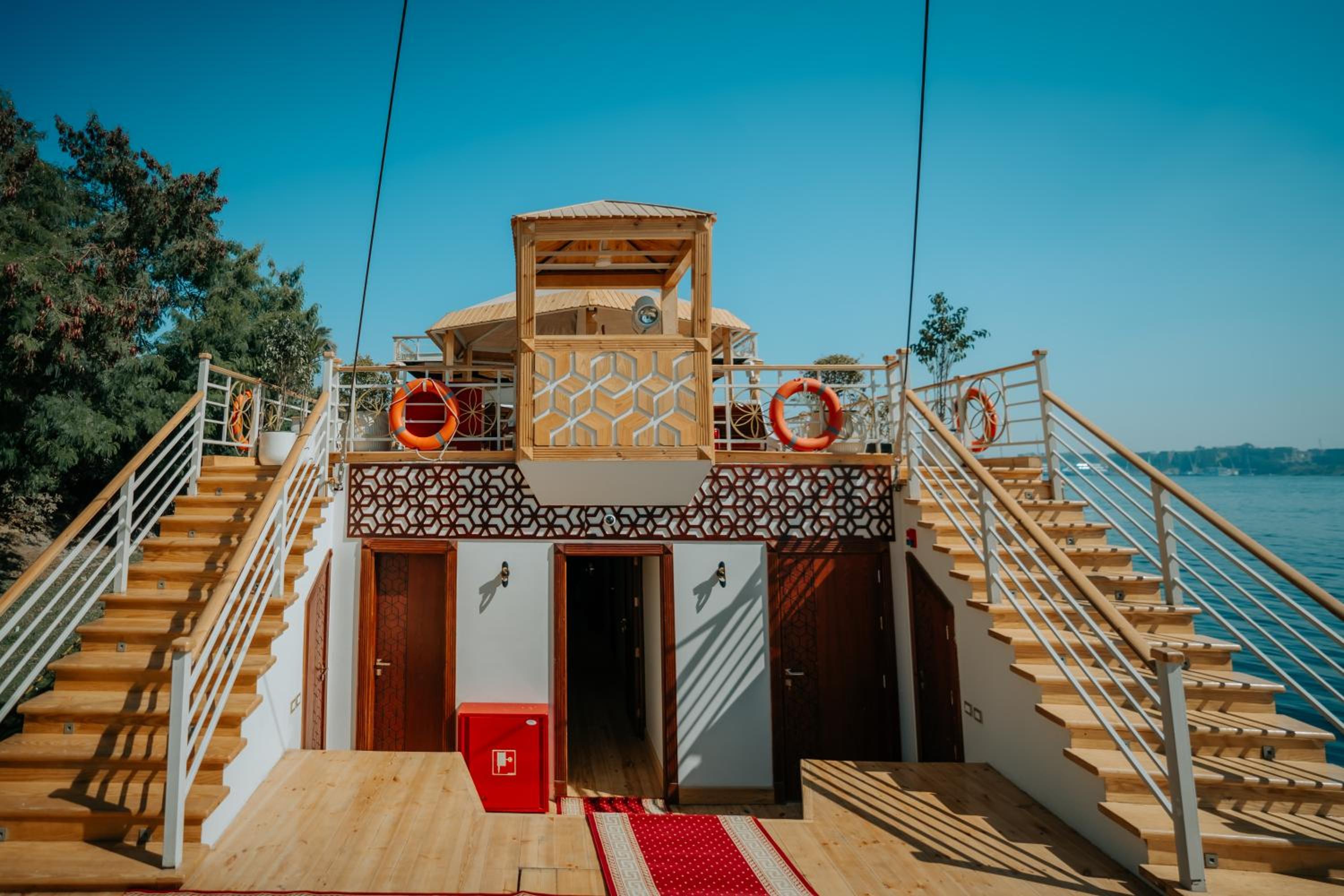 Azhar Dahabiya luxury suites