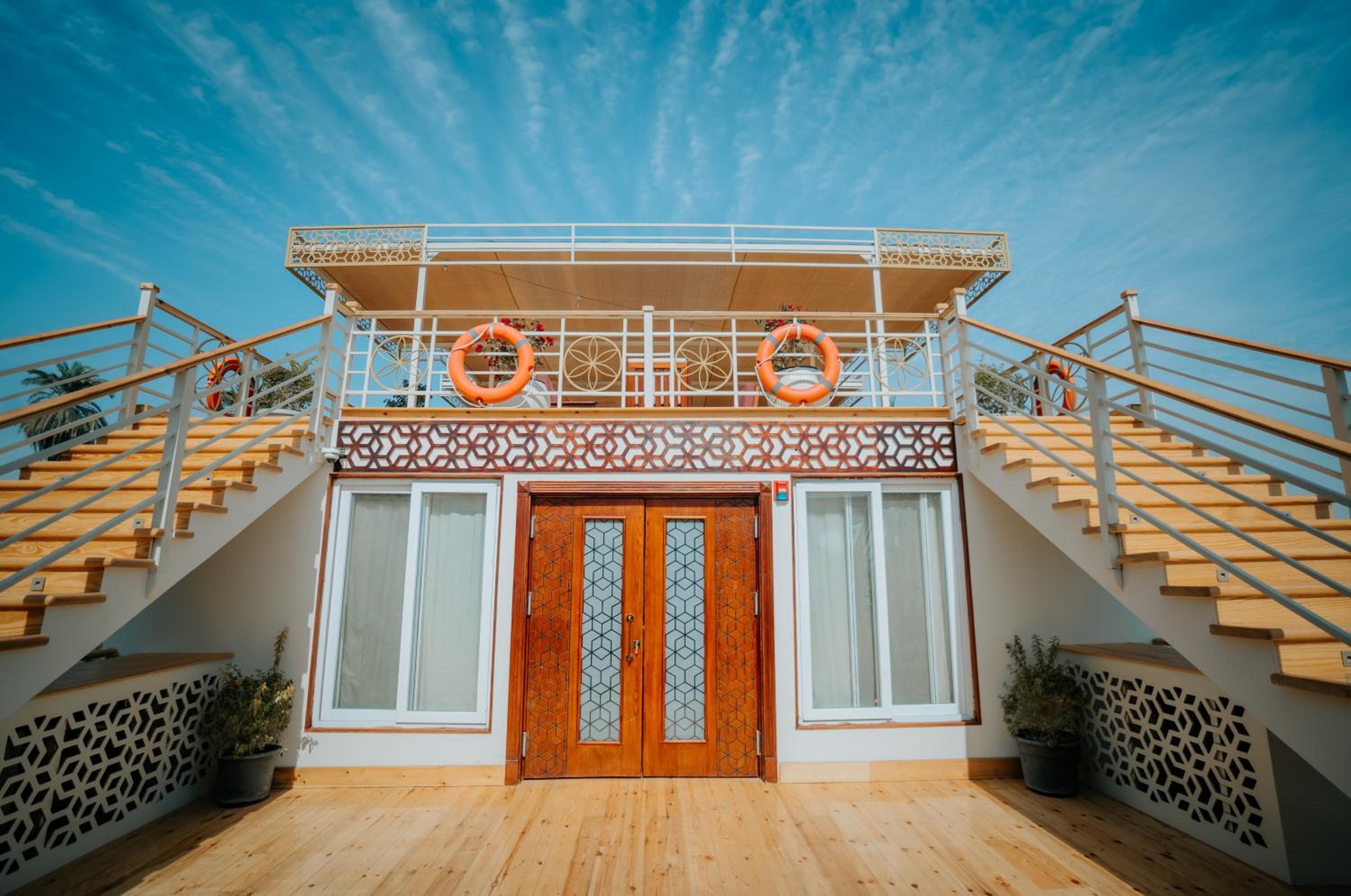 Azhar Dahabiya luxury suites