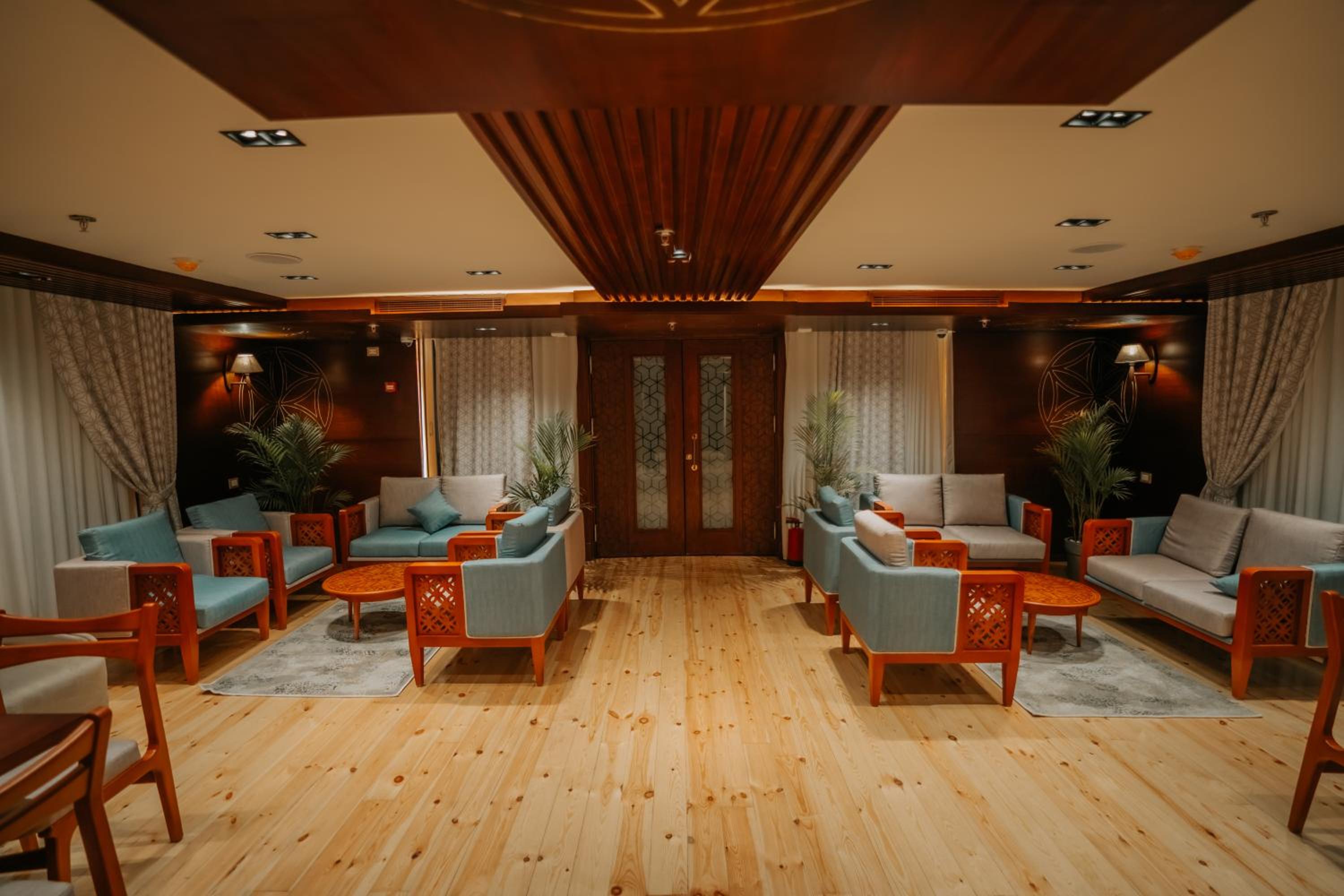 Azhar Dahabiya luxury suites
