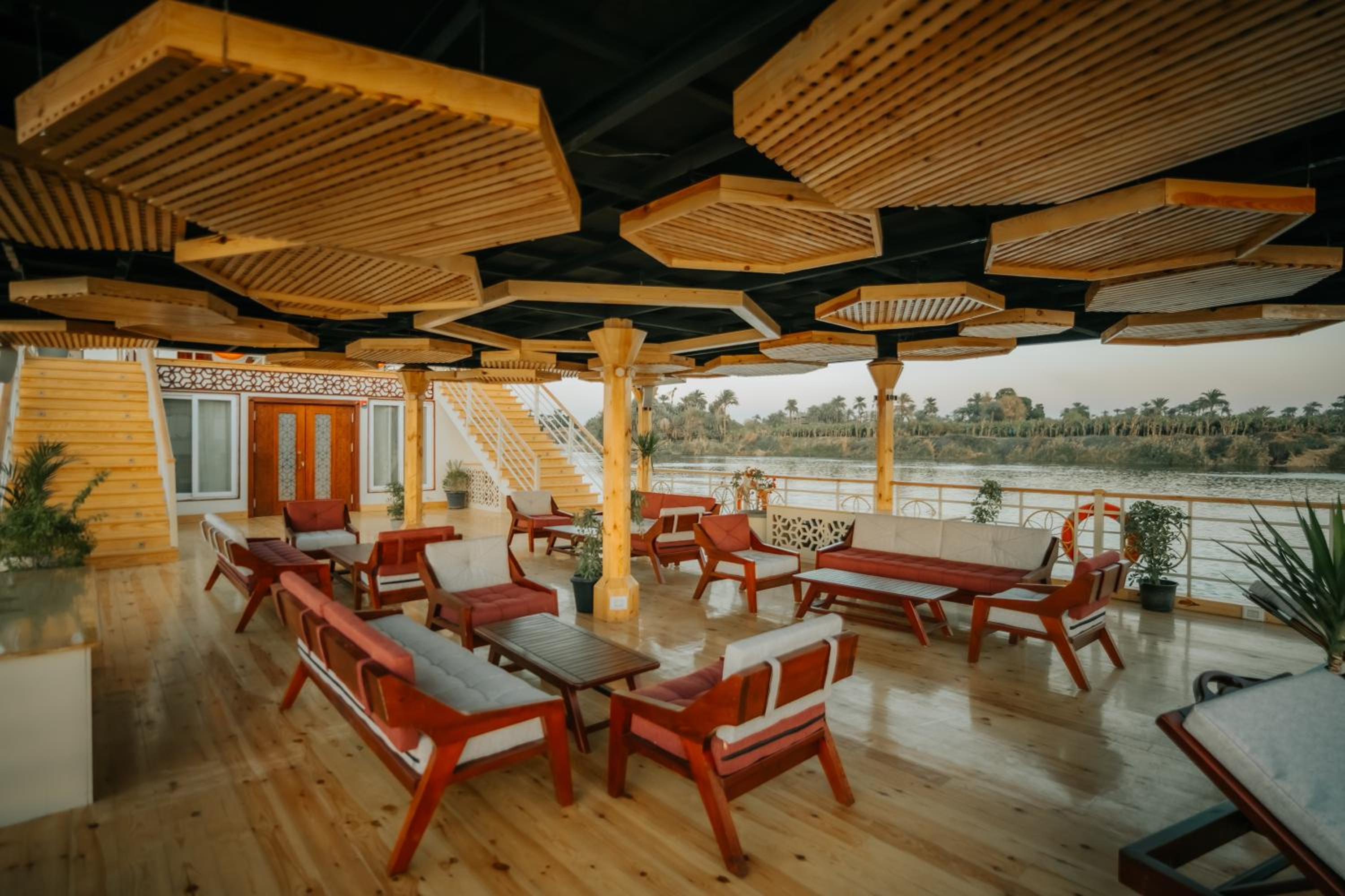 Azhar Dahabiya luxury suites