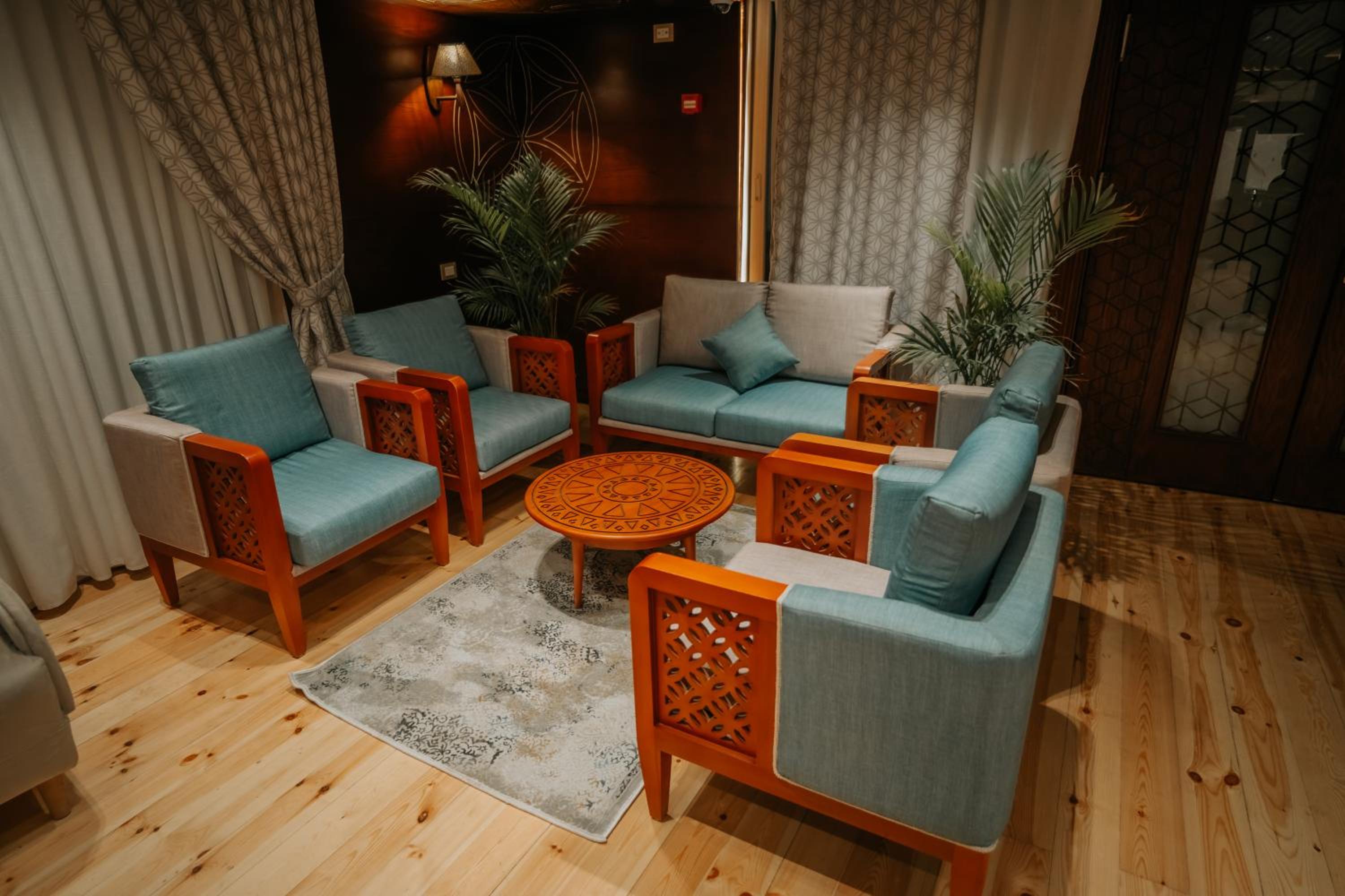 Azhar Dahabiya luxury suites