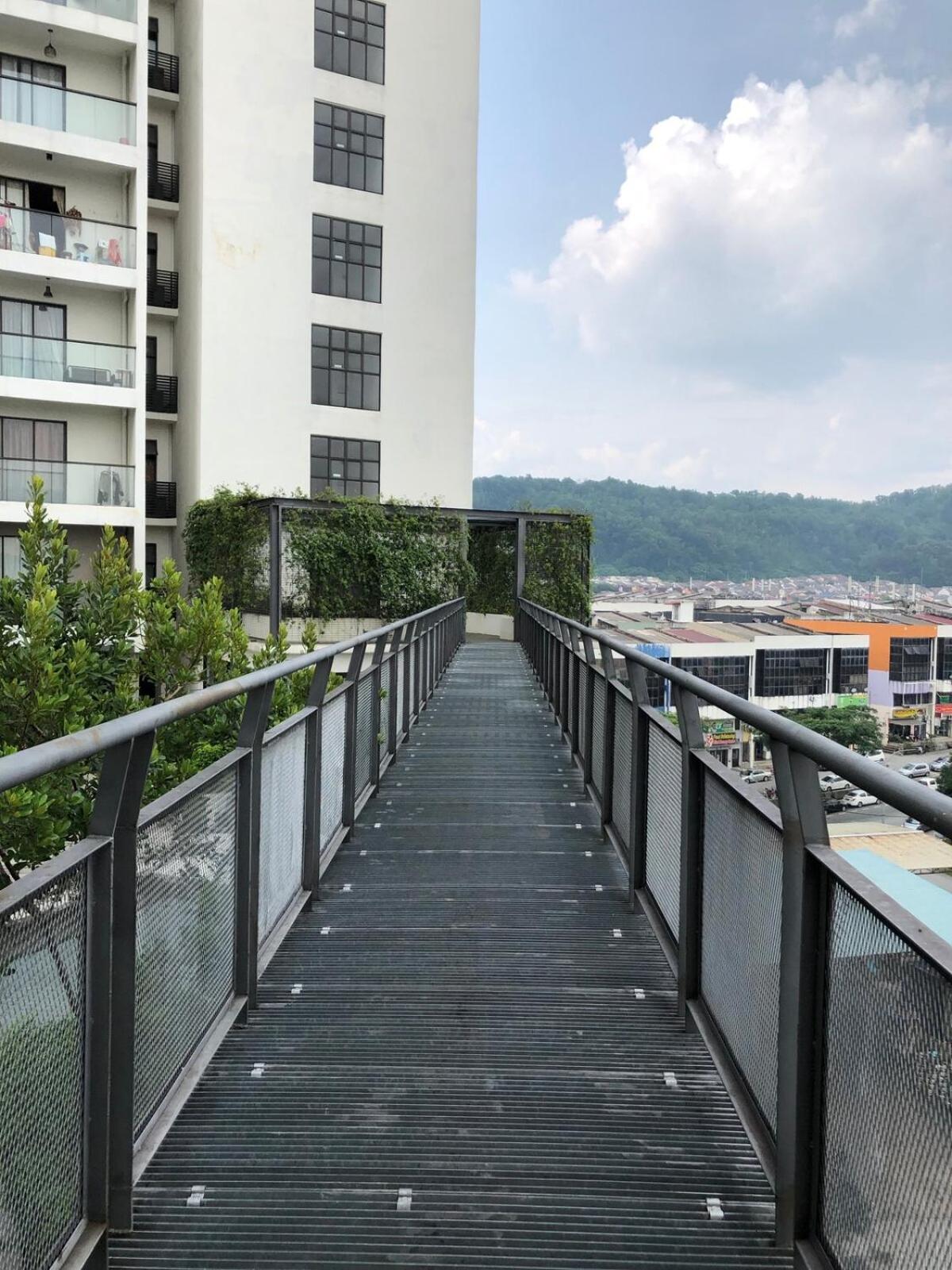 Modern Escape Urban 360 by LUVIT STAY