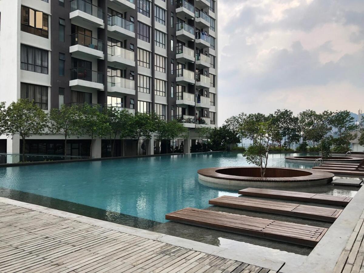 Modern Escape Urban 360 by LUVIT STAY