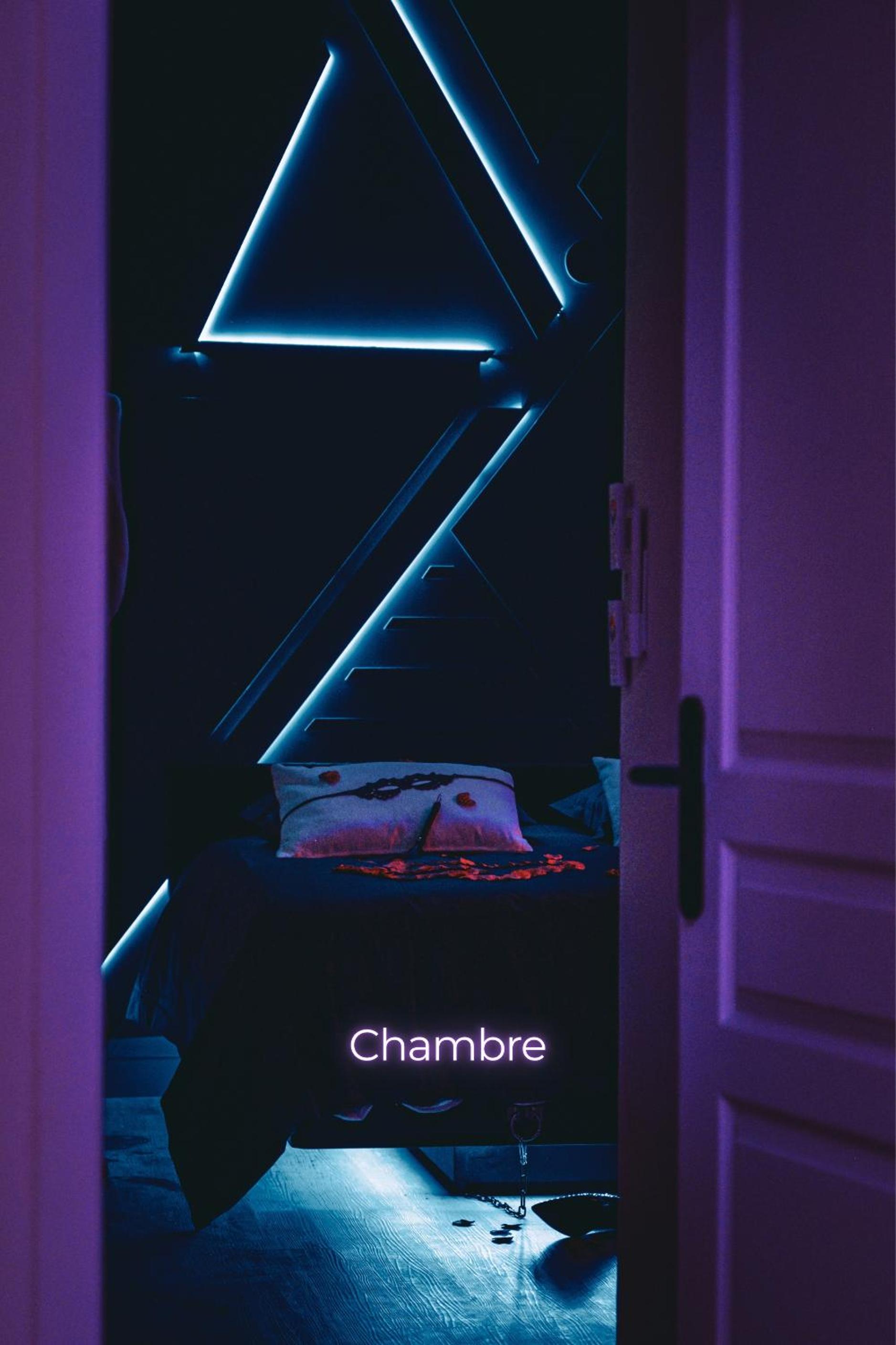 Suite craz'in Love Room, jacuzzi, cinéma, Camargue