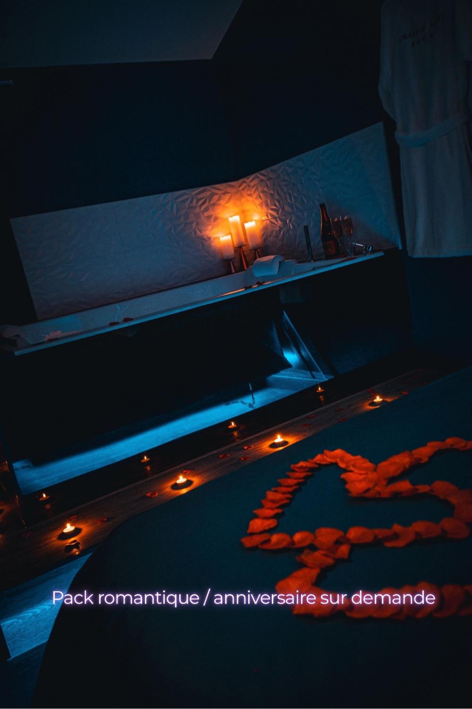 Suite craz'in Love Room, jacuzzi, cinéma, Camargue