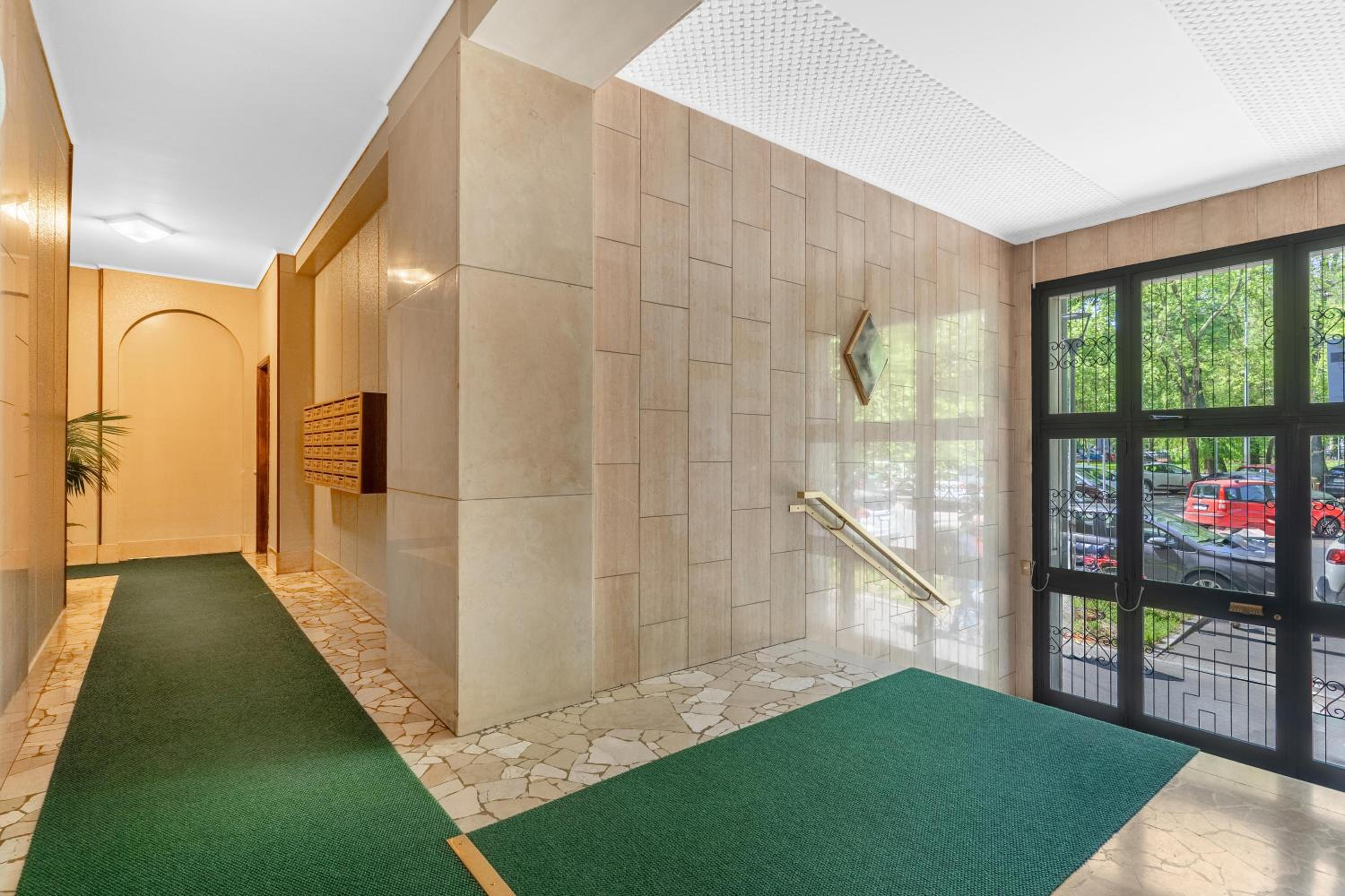 Luxury dream - DUOMO 10min Free fast wi-fi and AC Train Station Porta Vittoria 290mt