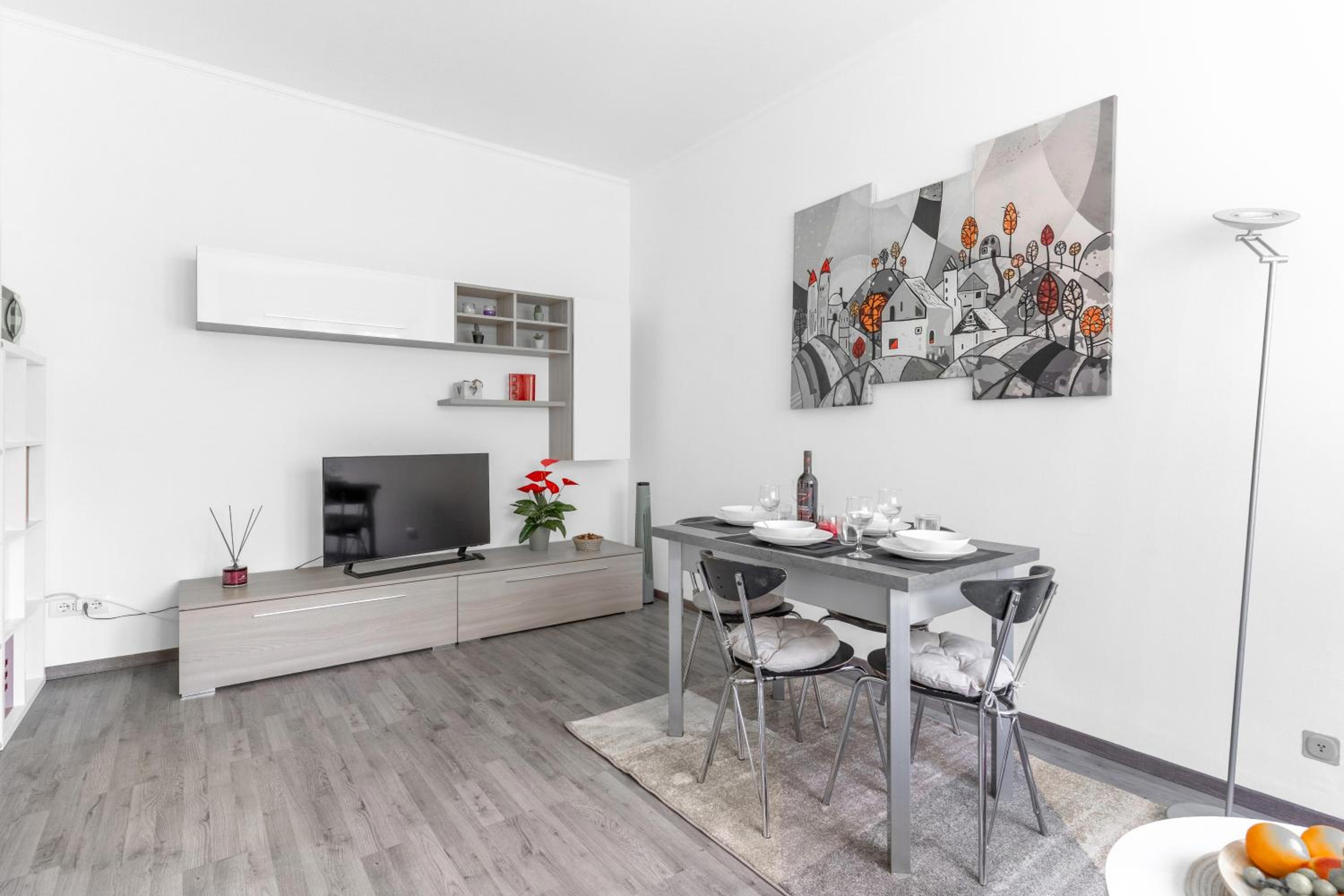 Luxury dream - DUOMO 10min Free fast wi-fi and AC Train Station Porta Vittoria 290mt