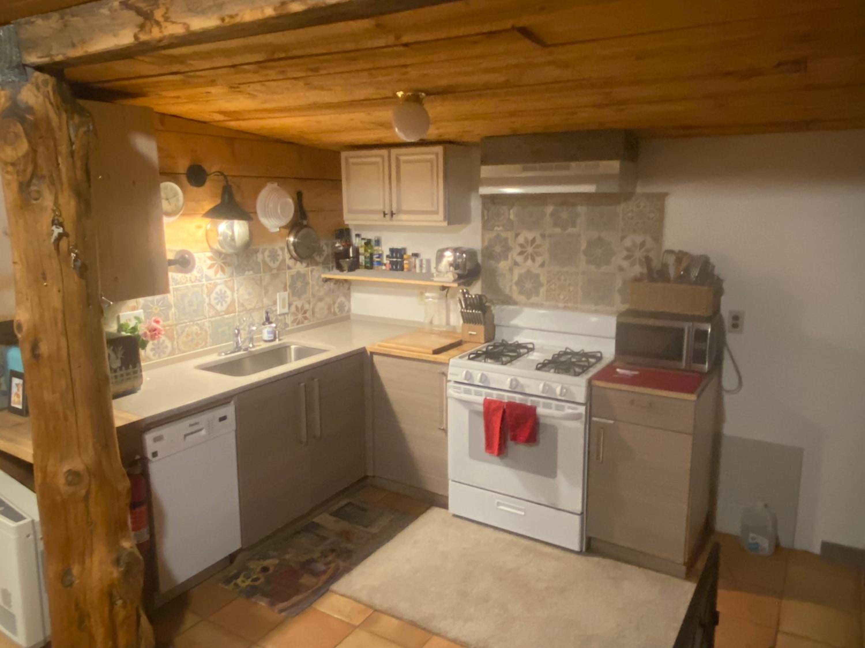 The Crestone Hideaway