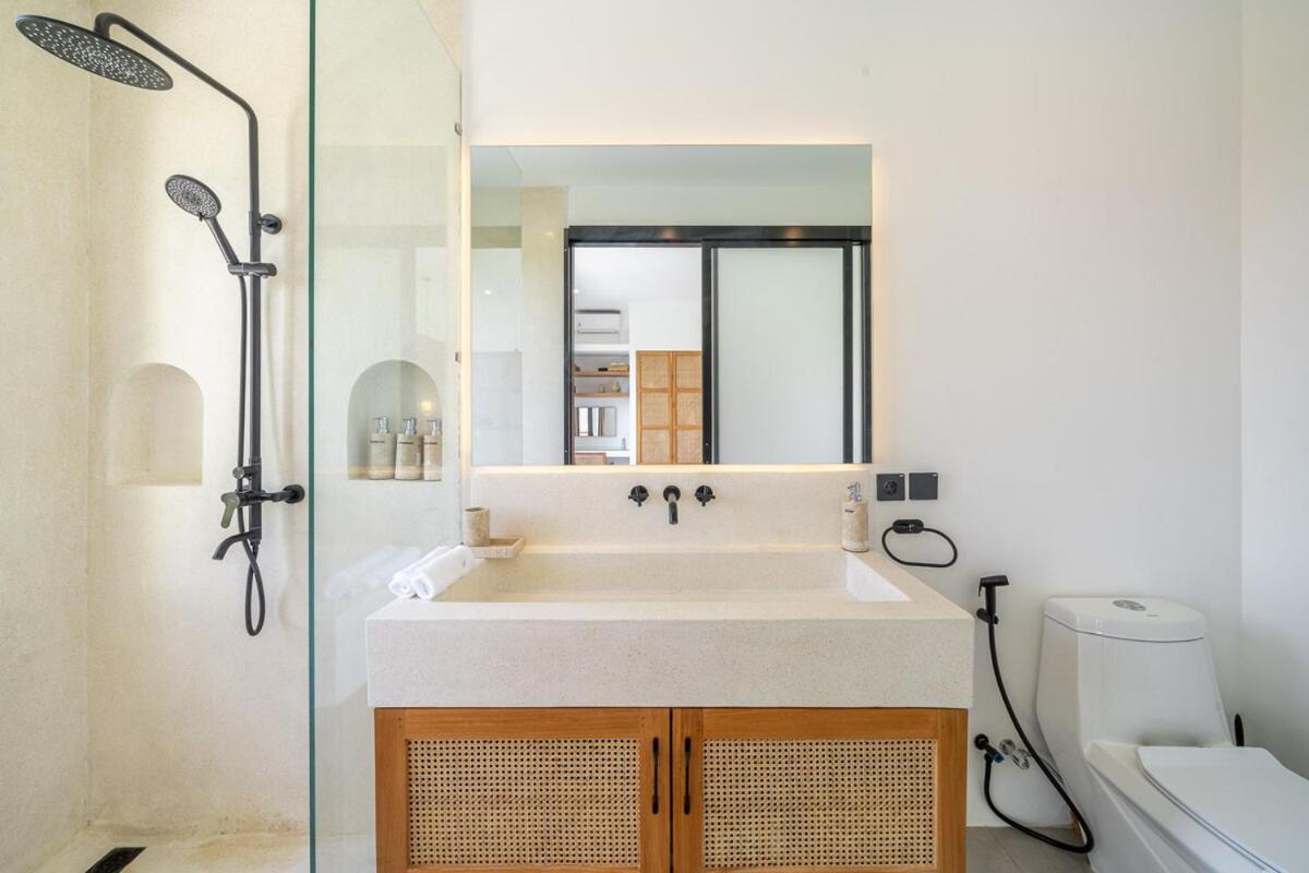 Lush Villa - 2BR with Rice Fields View