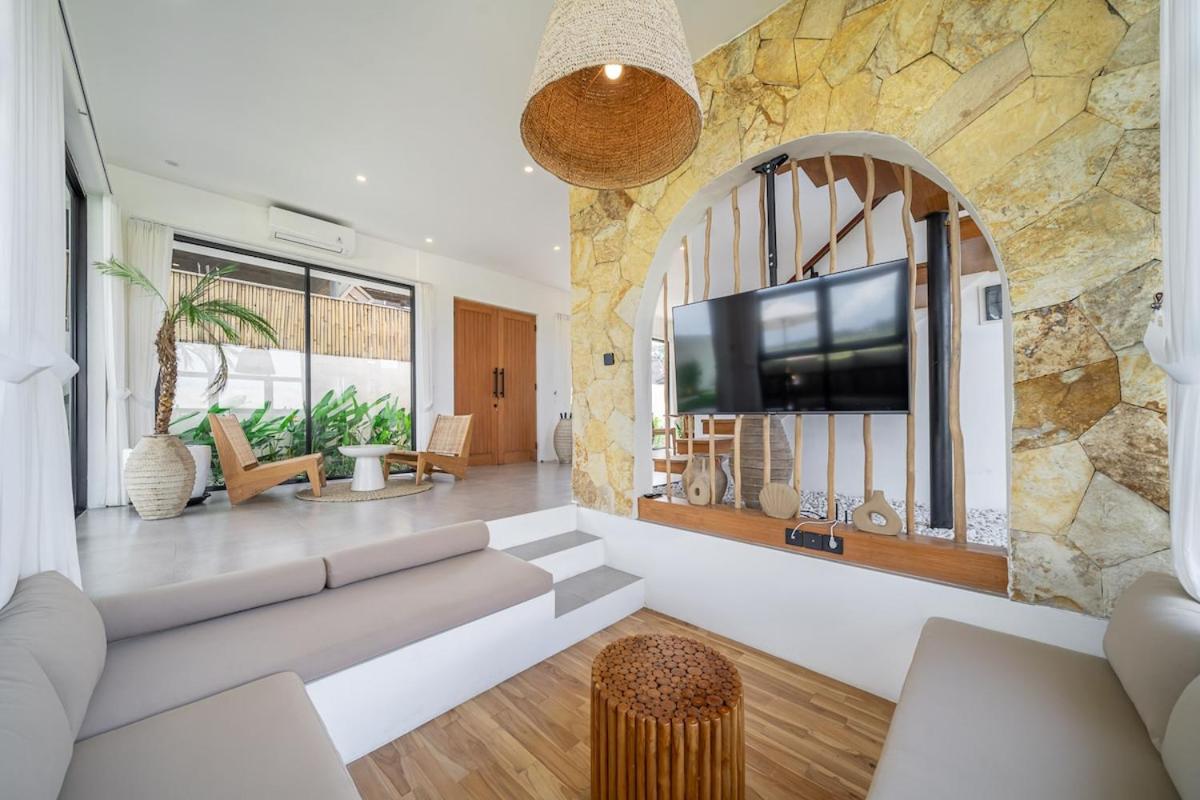 Lush Villa - 2BR with Rice Fields View