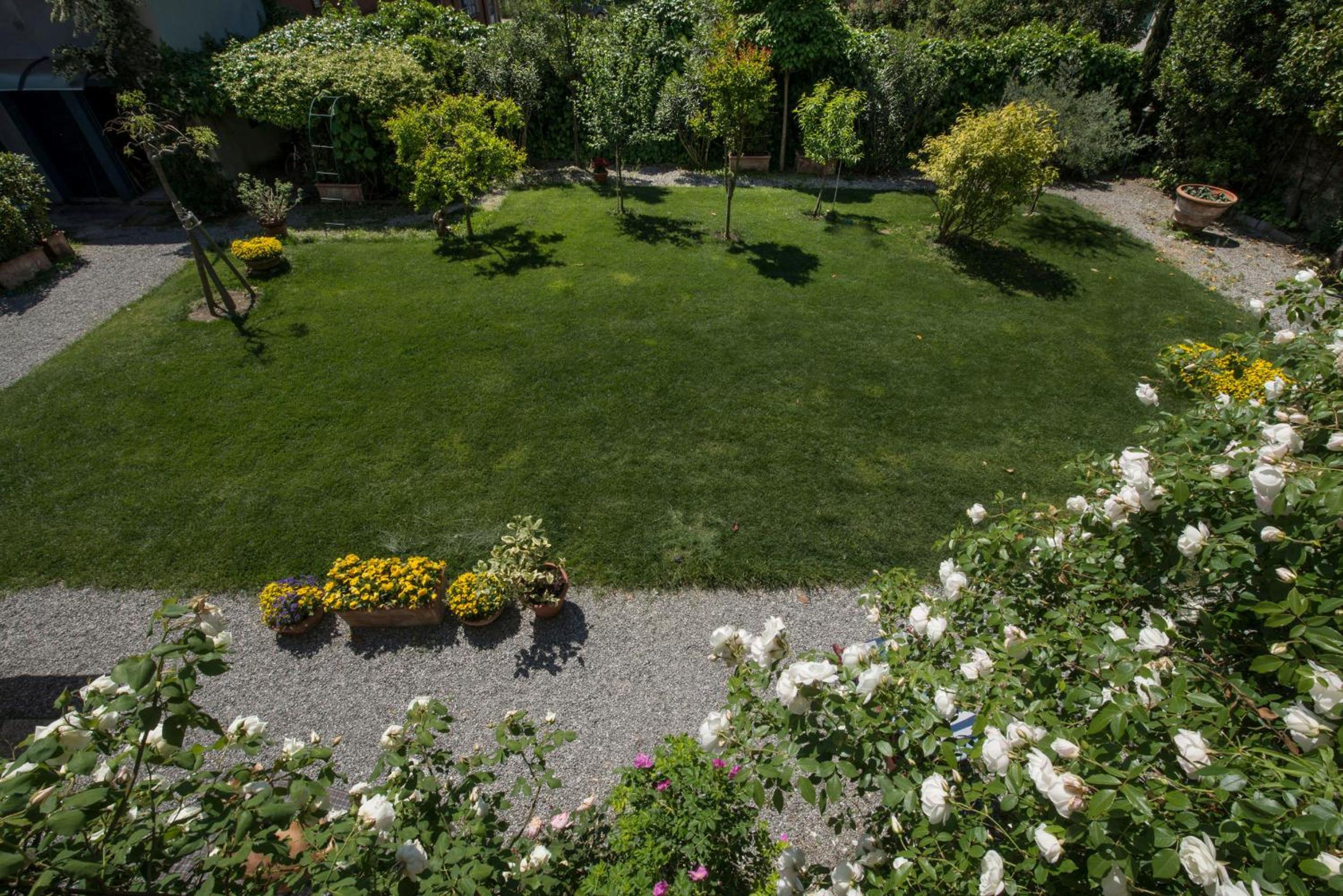 Al Porto Di Lucca B&B