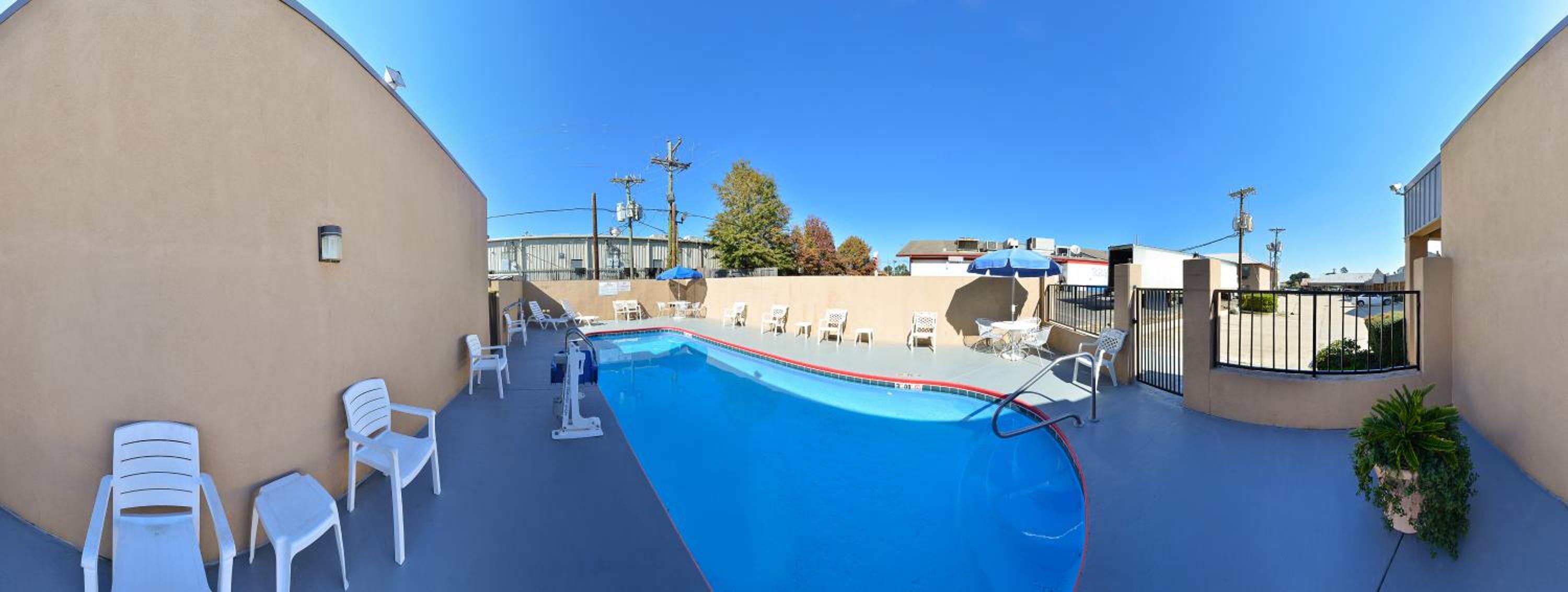 Americas Best Value Inn - Brookhaven - Property Image 12