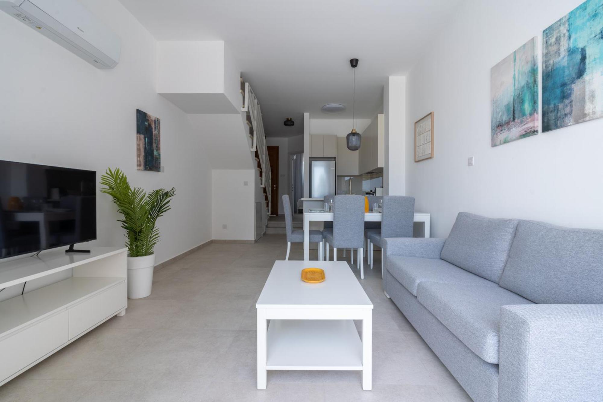 Stylish Poolside Villa at Paphos