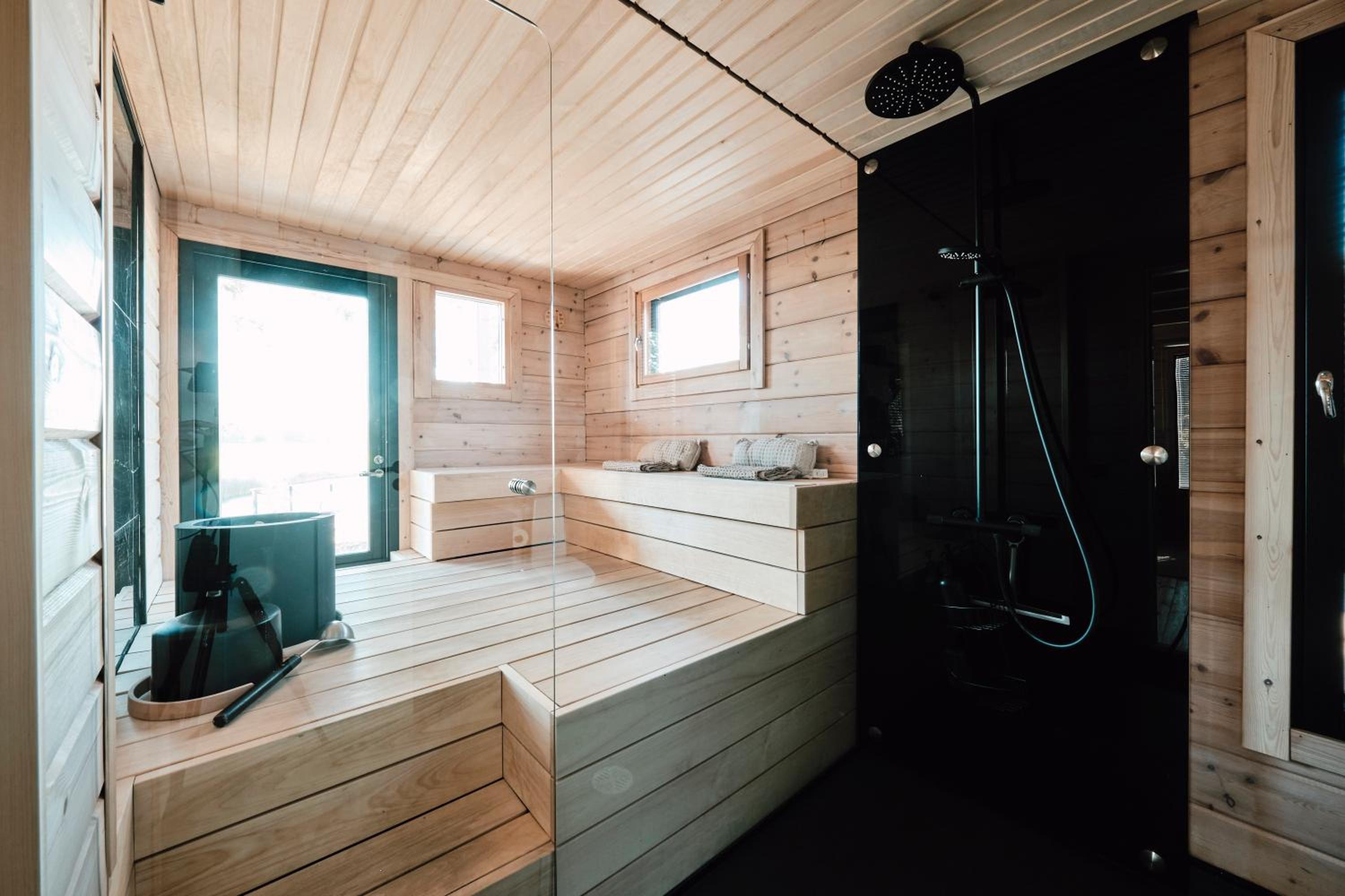 Villa Lillan - Luxury Seaside Villa with Sauna & Jacuzzi