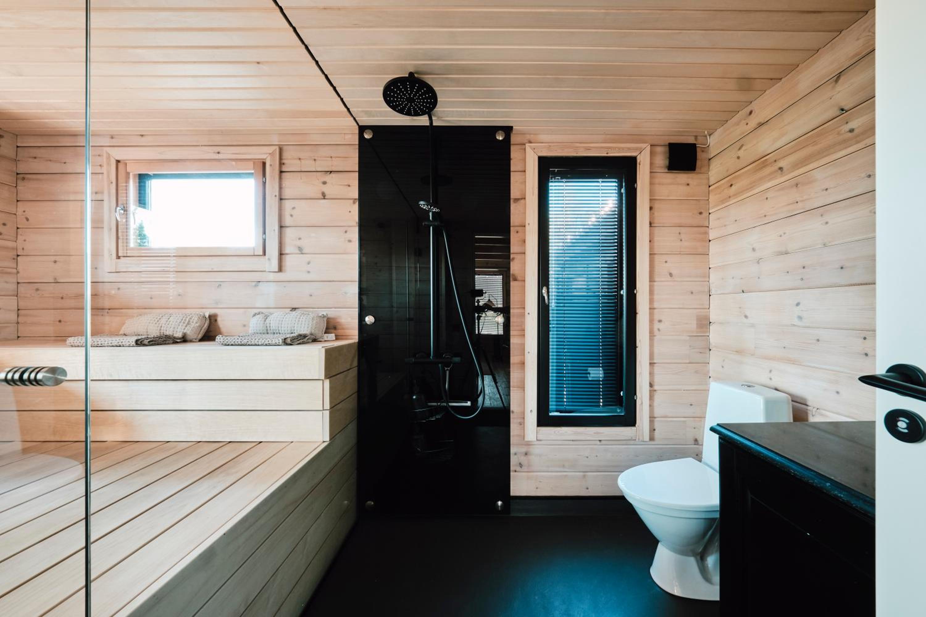 Villa Lillan - Luxury Seaside Villa with Sauna & Jacuzzi