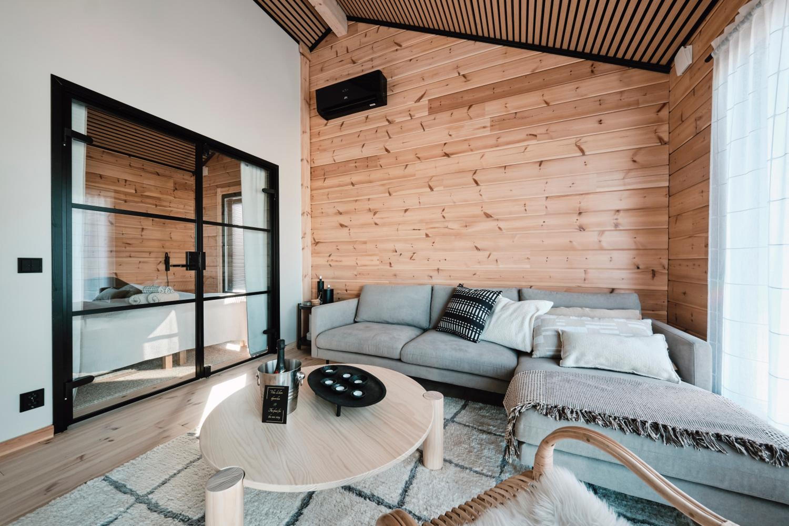 Villa Lillan - Luxury Seaside Villa with Sauna & Jacuzzi