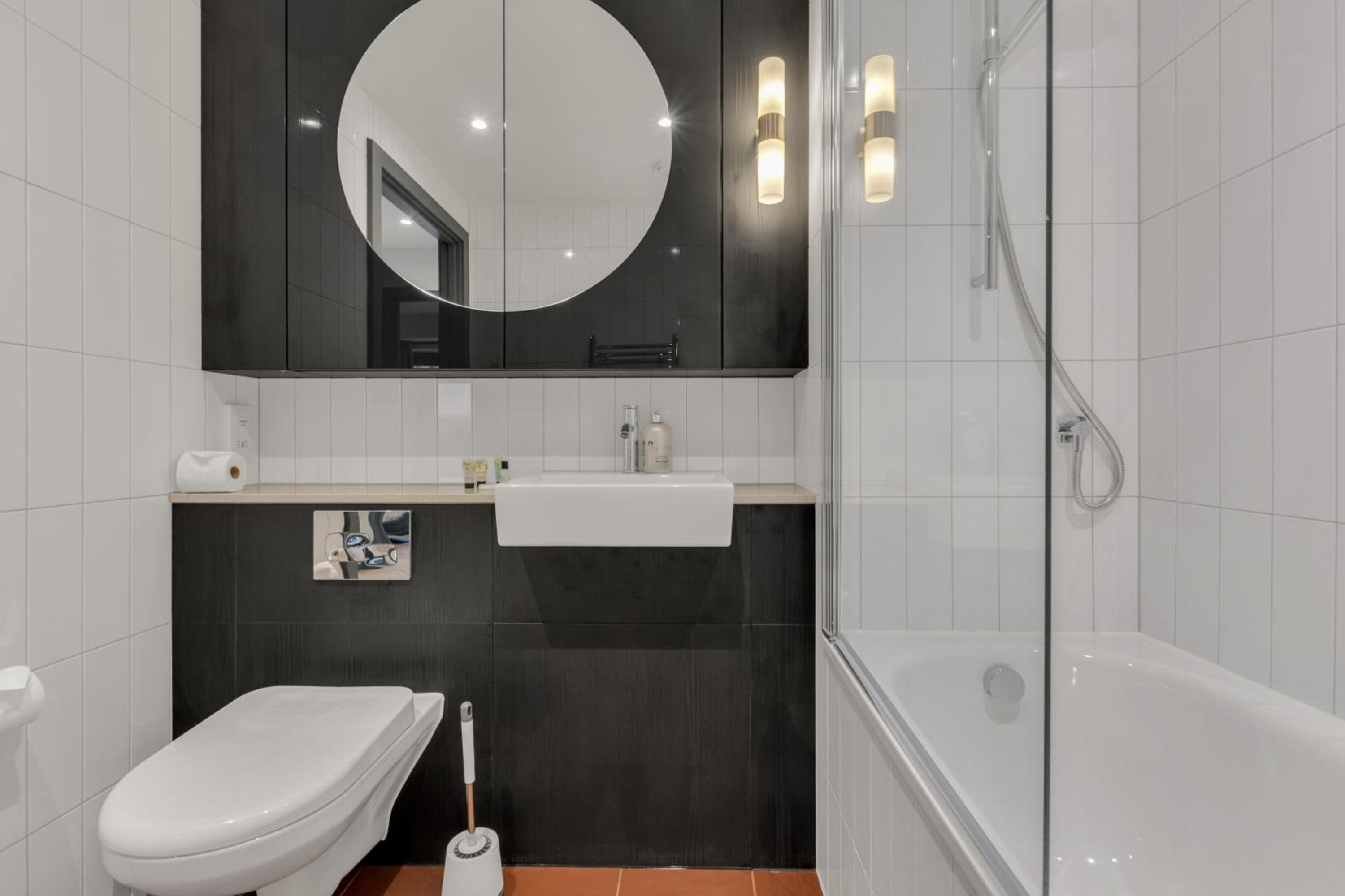 Chic Luna Apartments near Wembley Park by MySquare