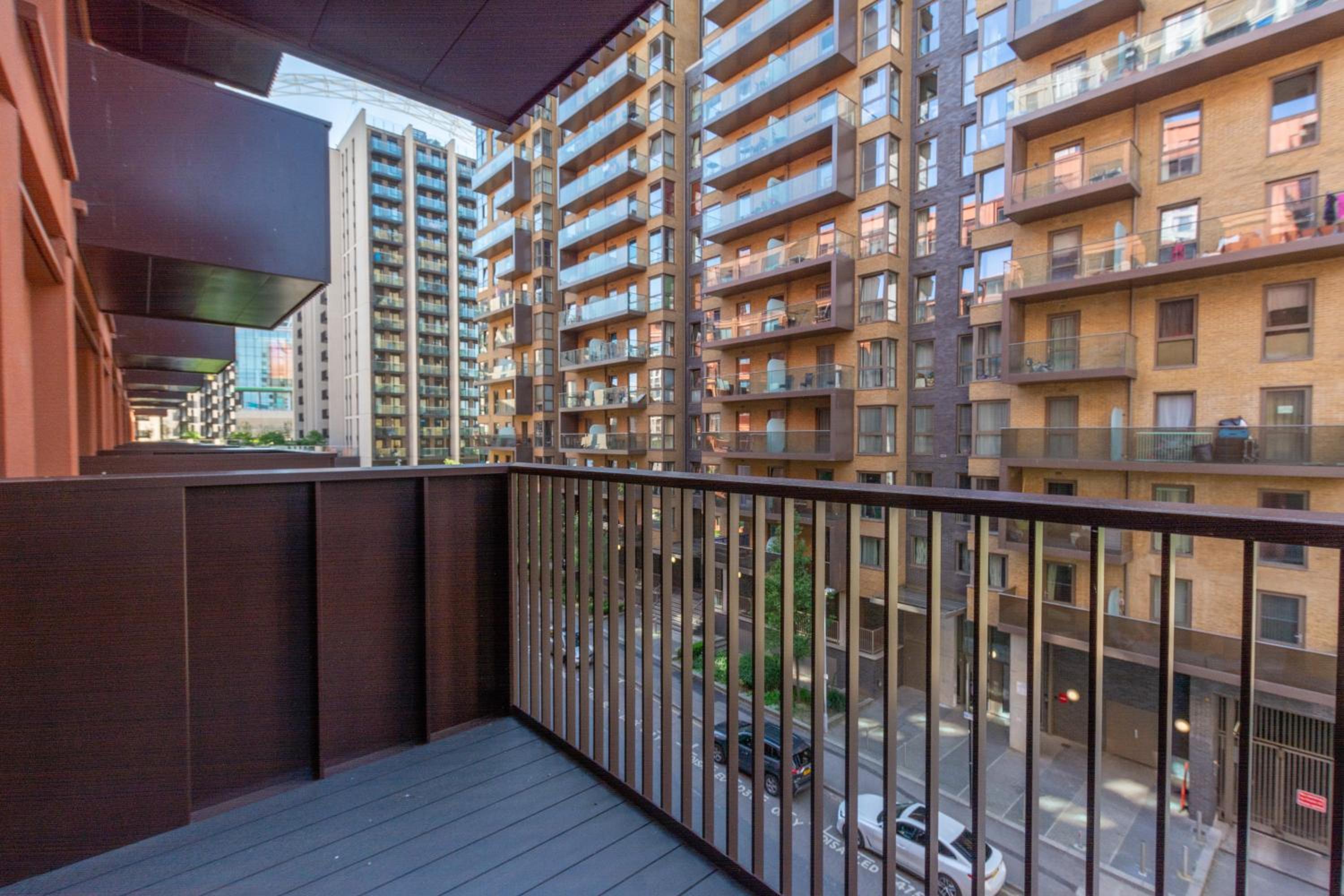 Chic Luna Apartments near Wembley Park by MySquare