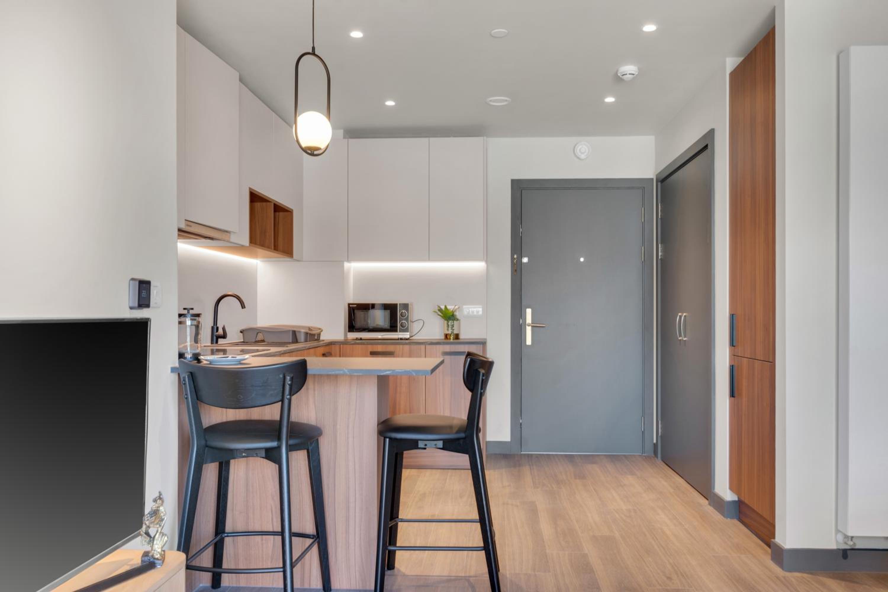 Chic Luna Apartments near Wembley Park by MySquare