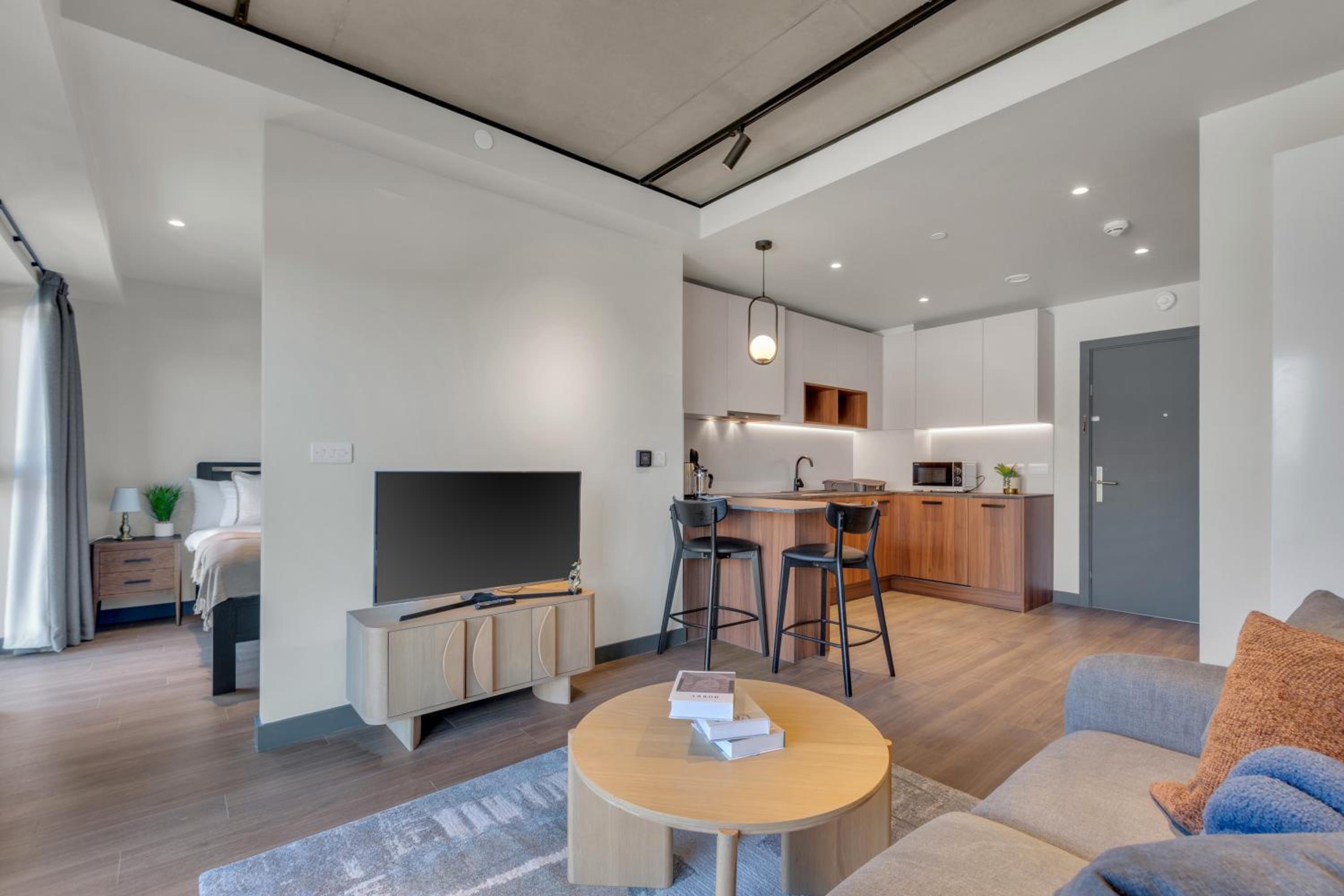 Chic Luna Apartments near Wembley Park by MySquare