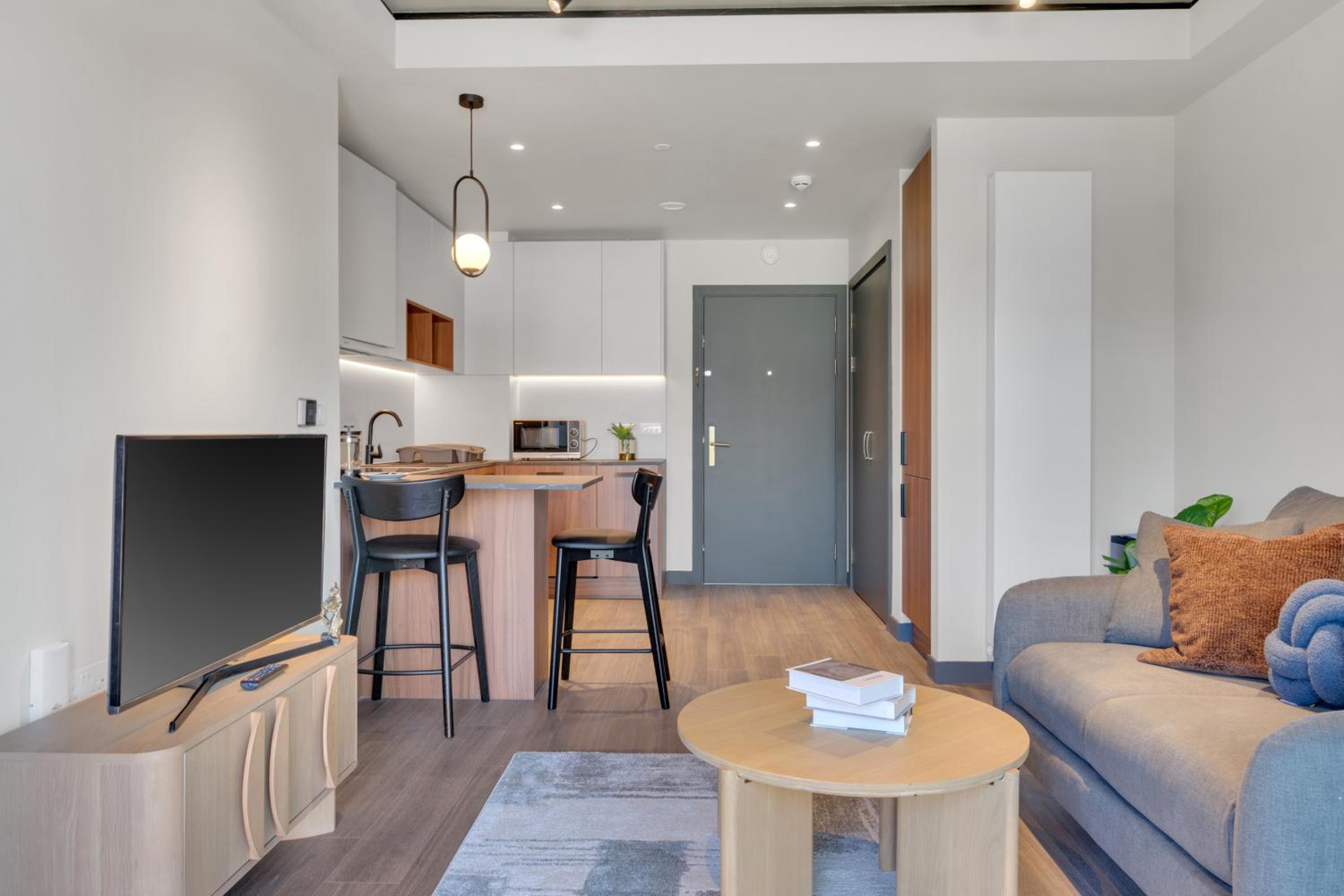 Chic Luna Apartments near Wembley Park by MySquare