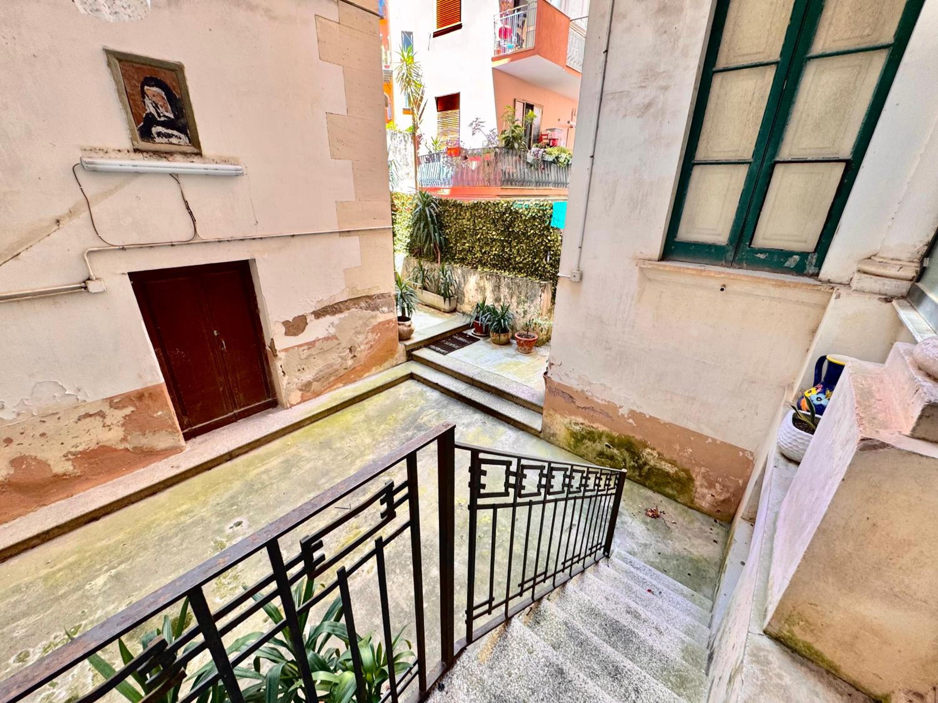 A 2 Passi Apartment - Nel centro di Salerno