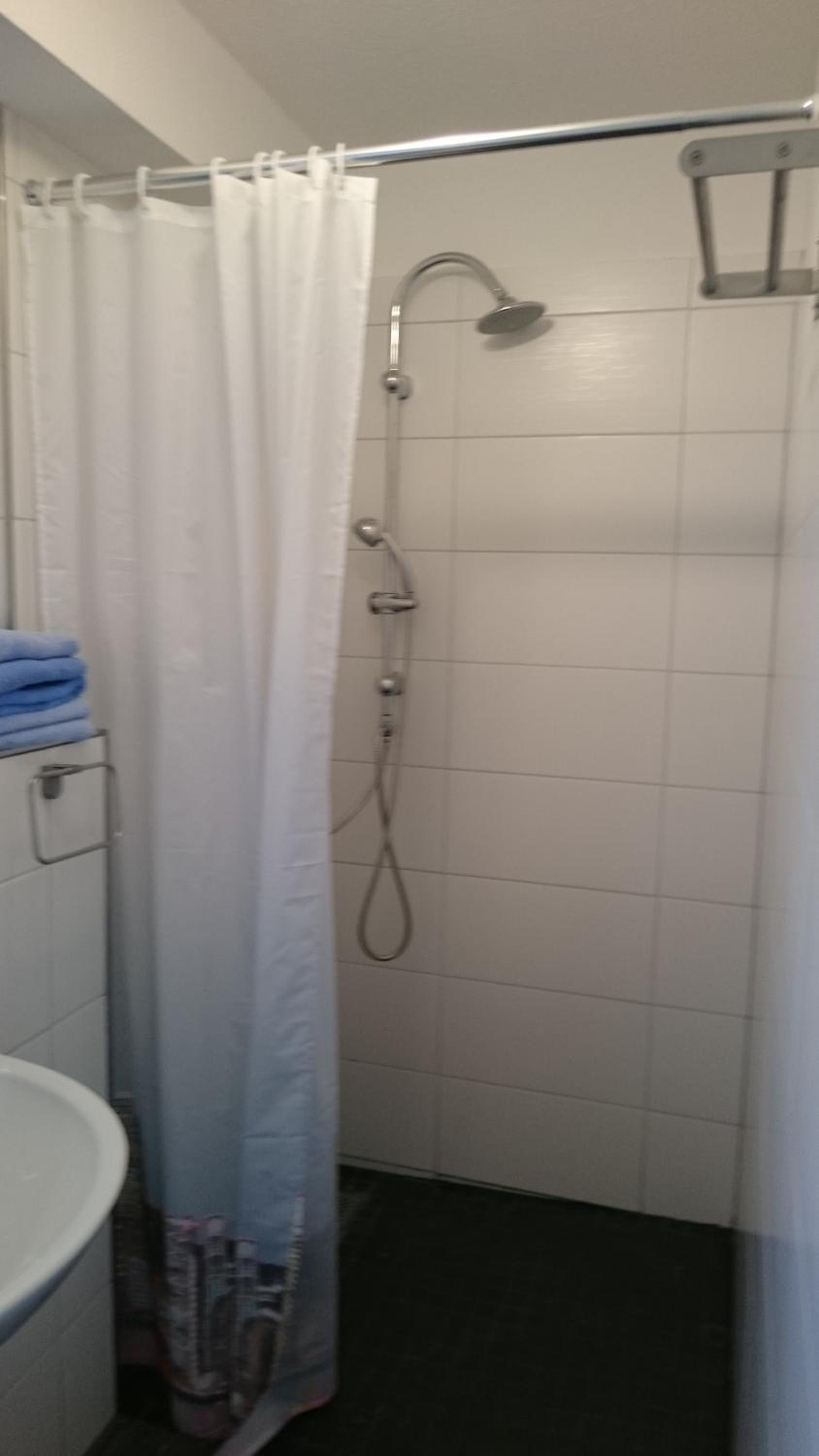 Photo 33