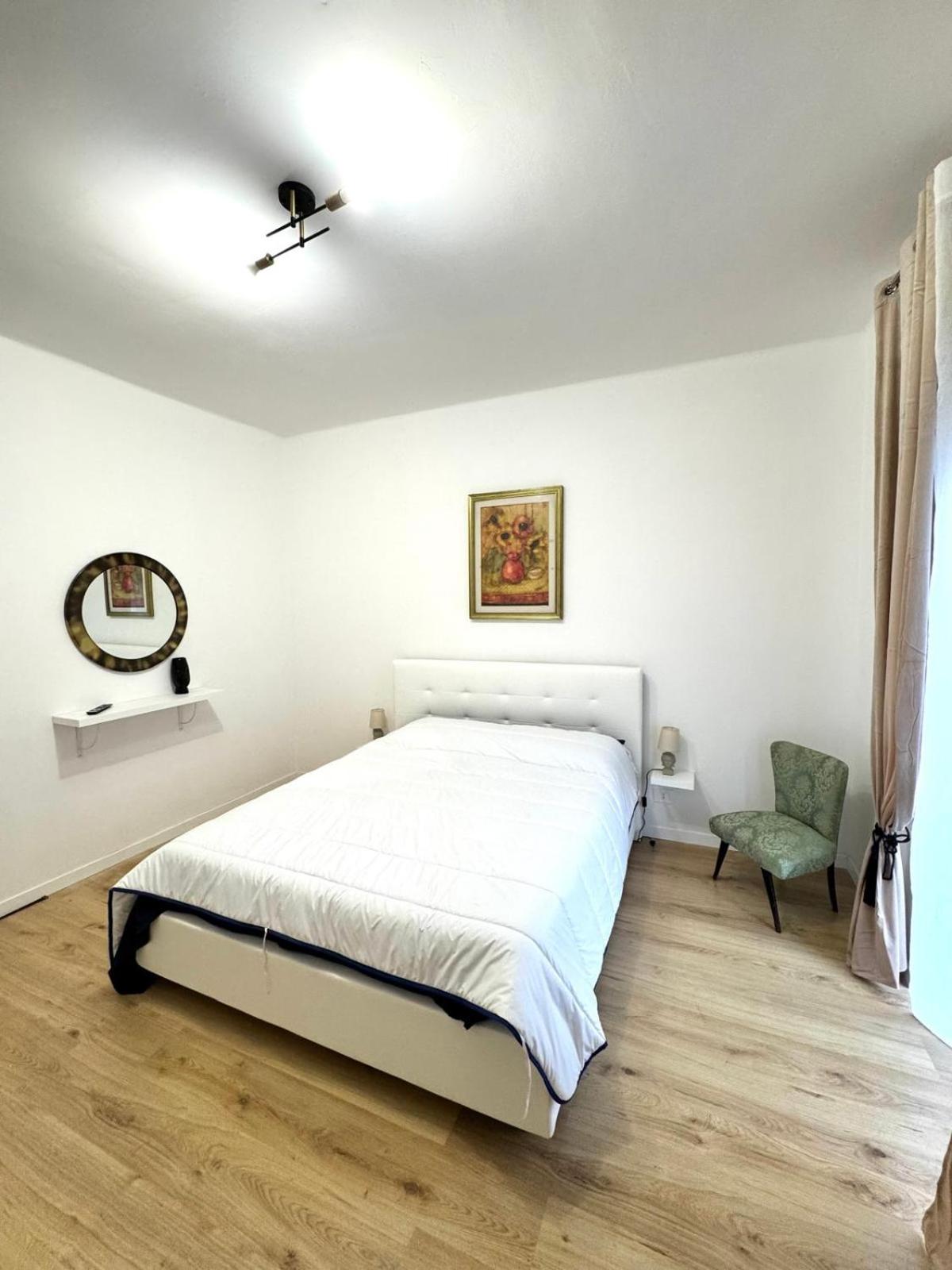 Bari Home