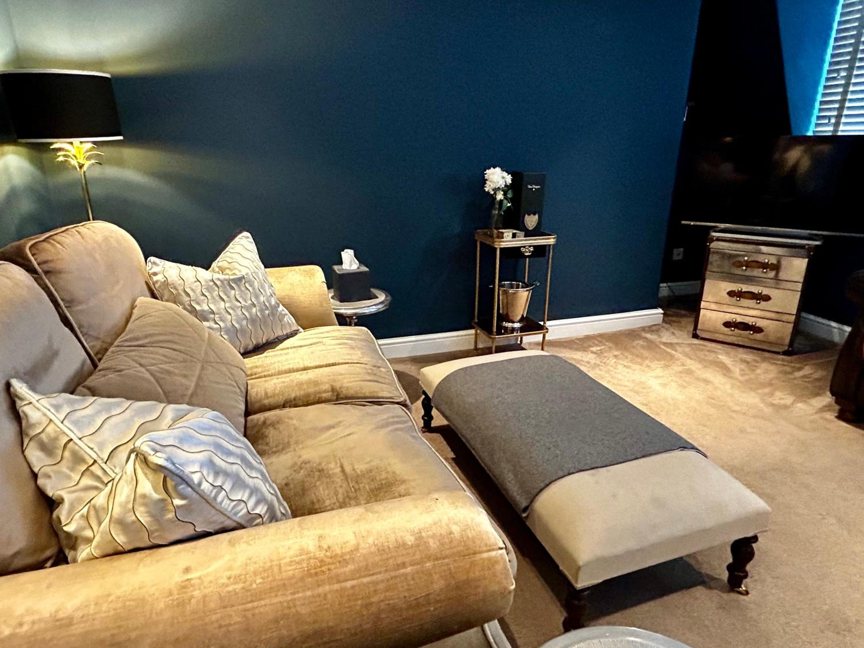 Stylish City Centre Apartment