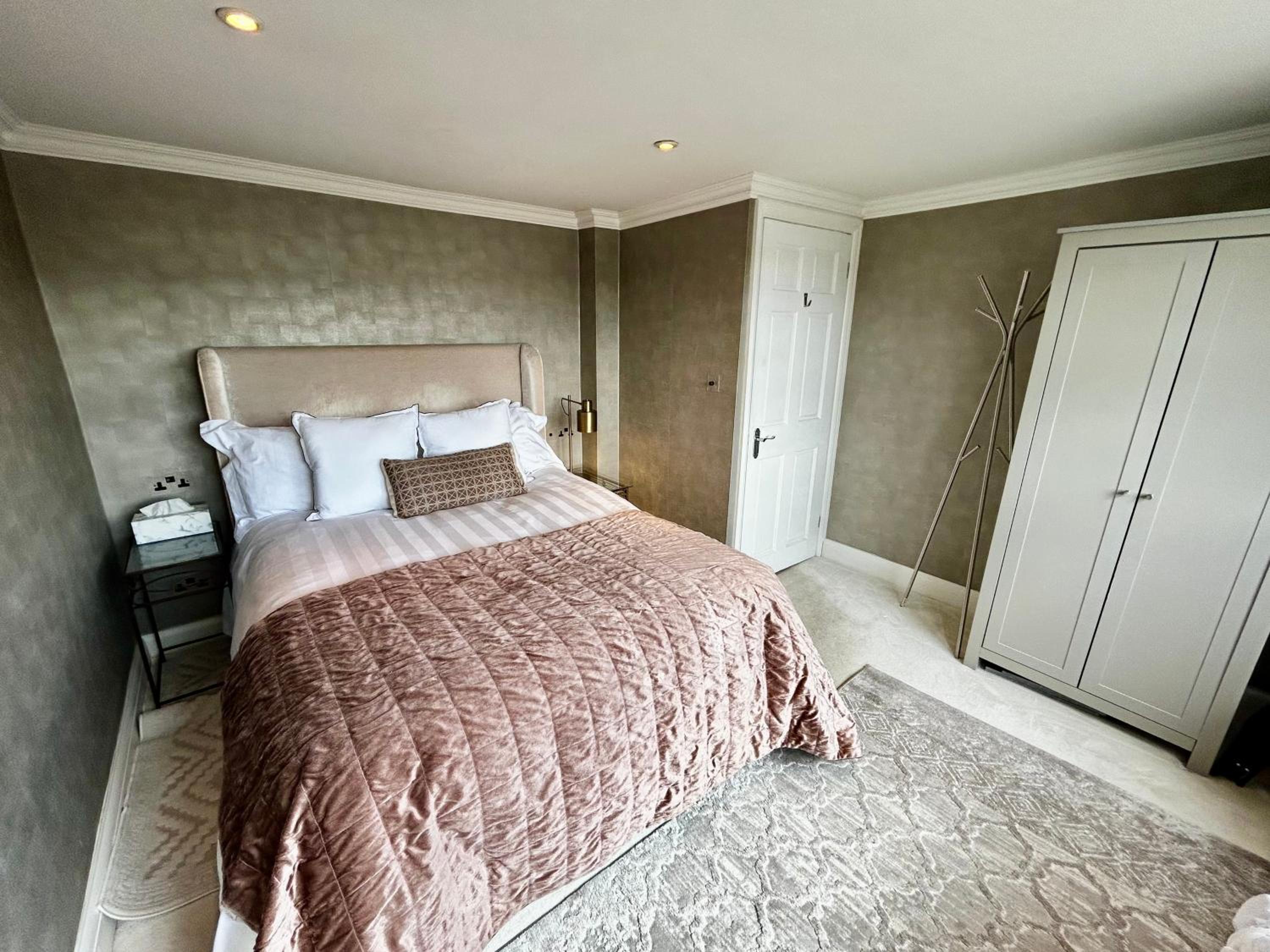 Stylish City Centre Apartment