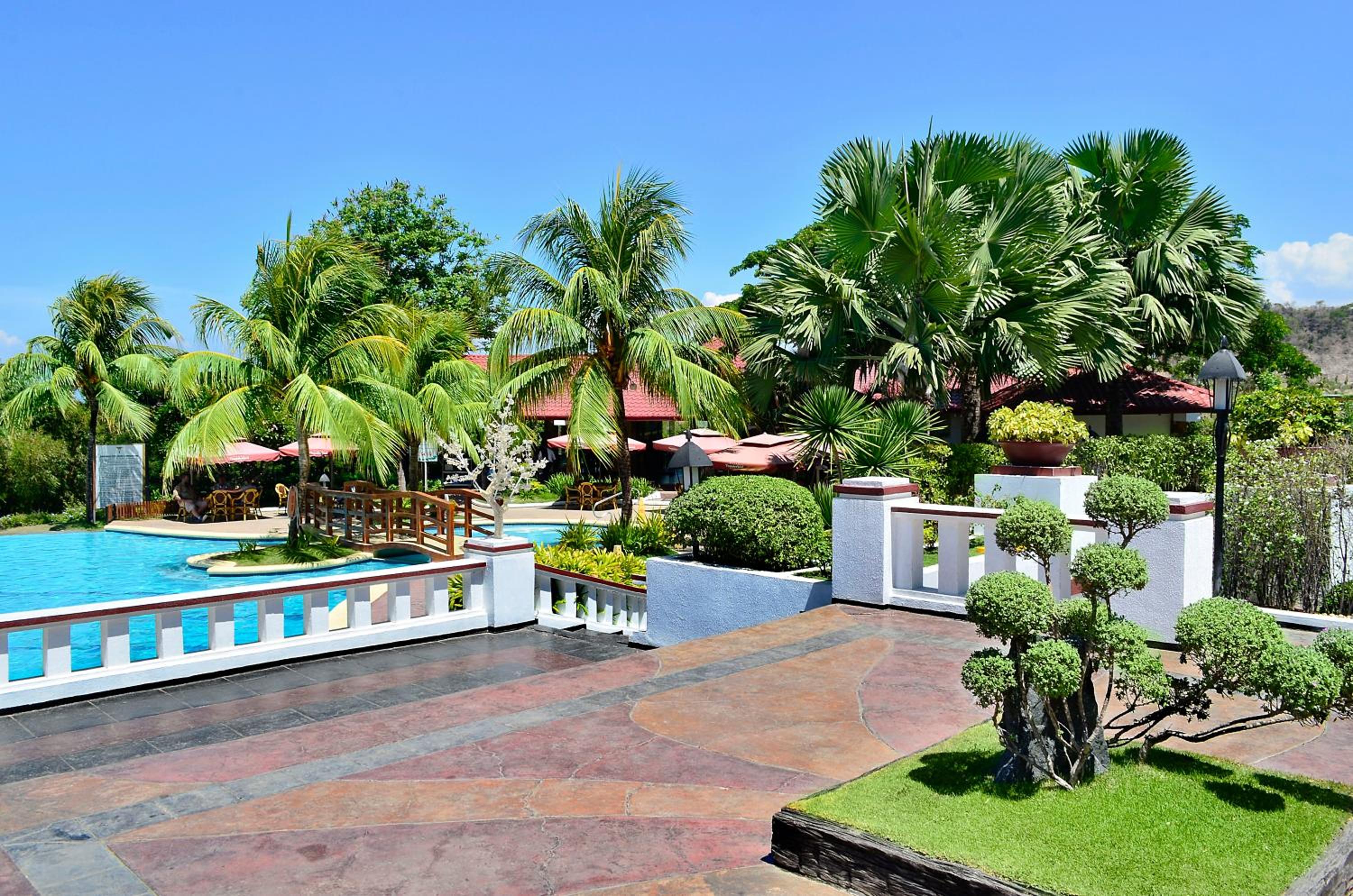 Thunderbird Resorts - Rizal