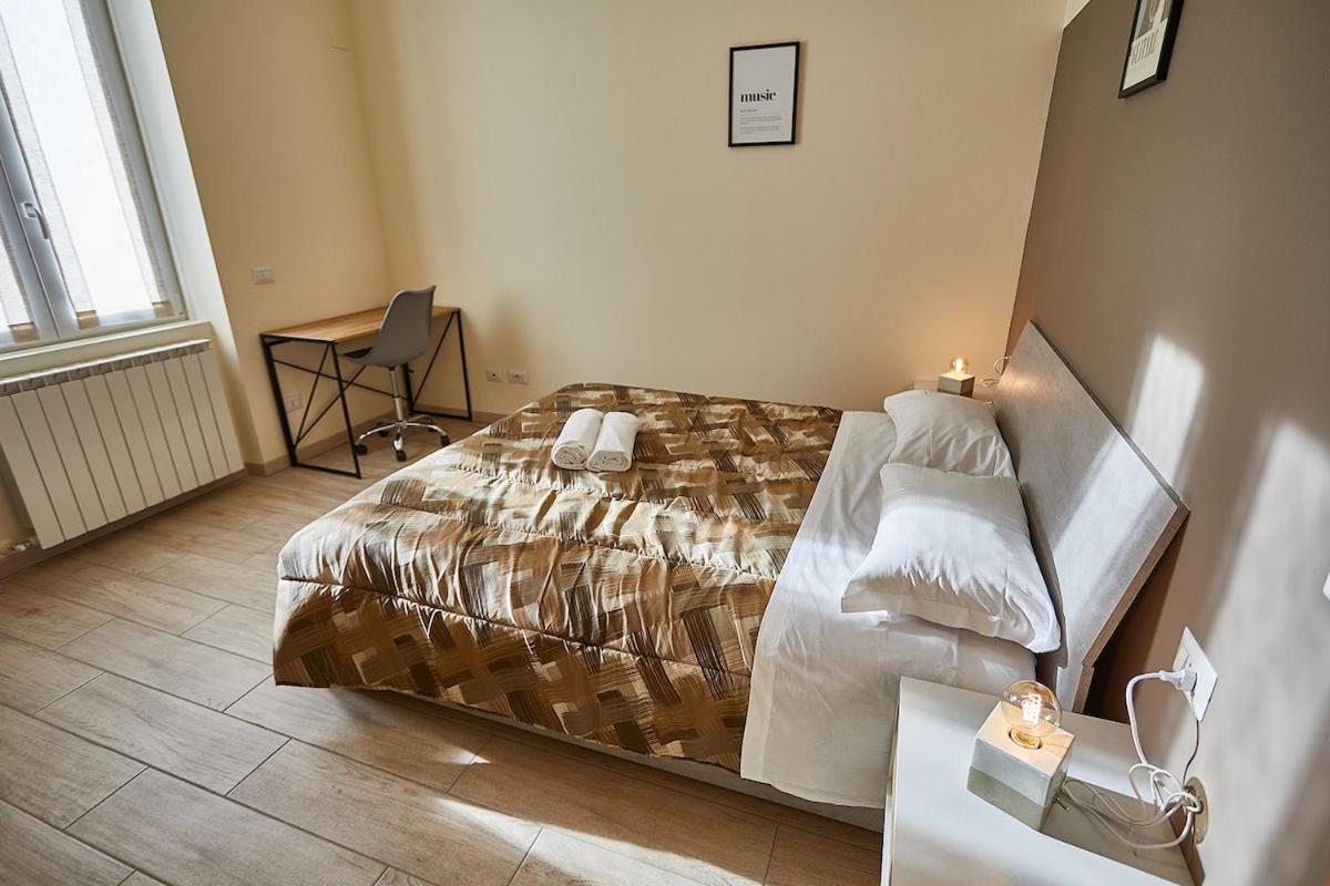 Cattaneo 65 3 bedrooms 5 minutes from lake and station w parking