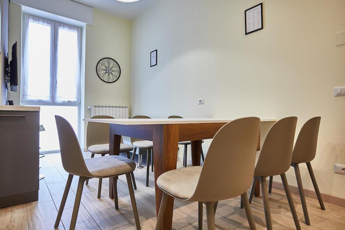 Cattaneo 65 3 bedrooms 5 minutes from lake and station w parking