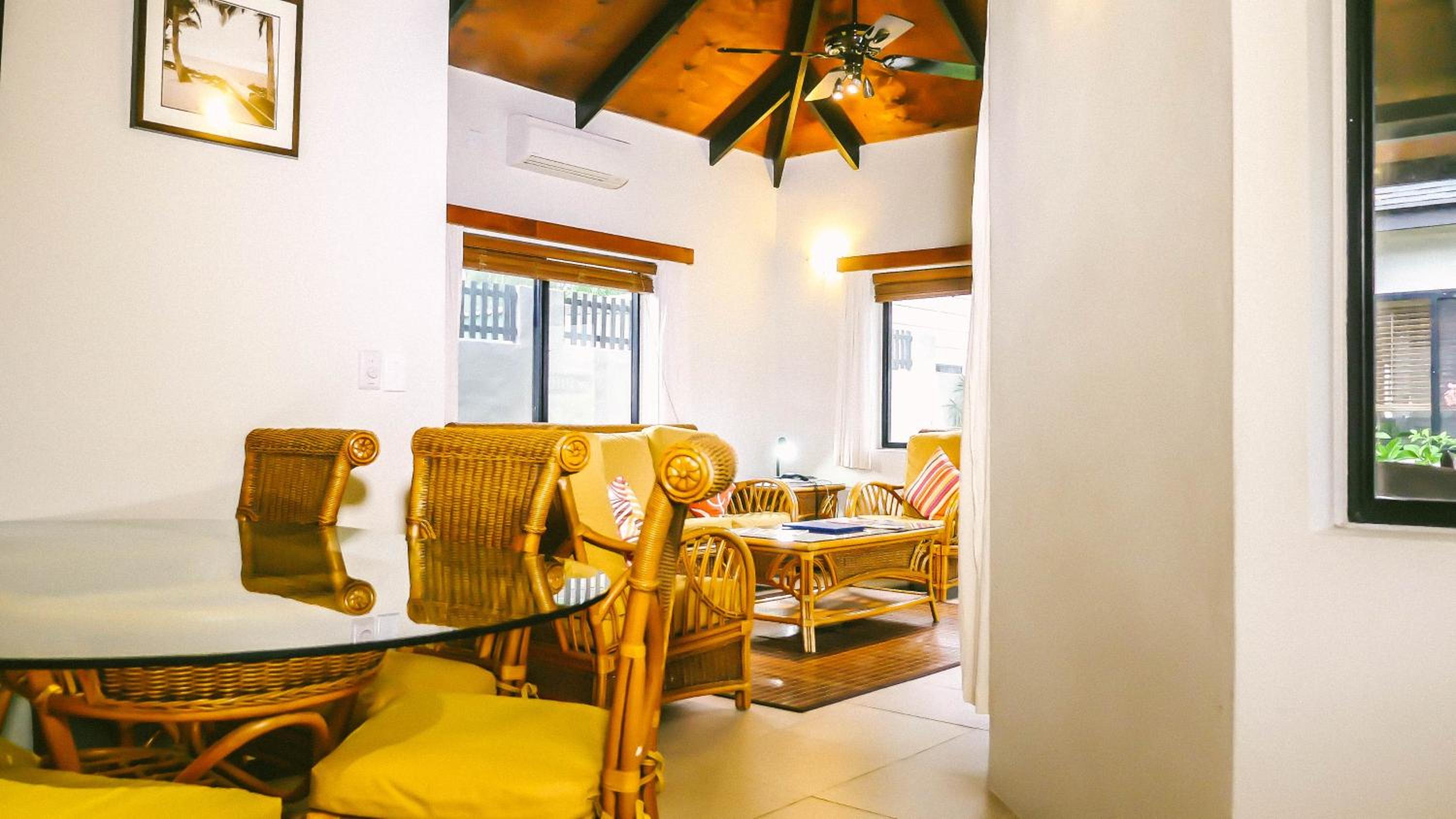 Muri Beach Resort