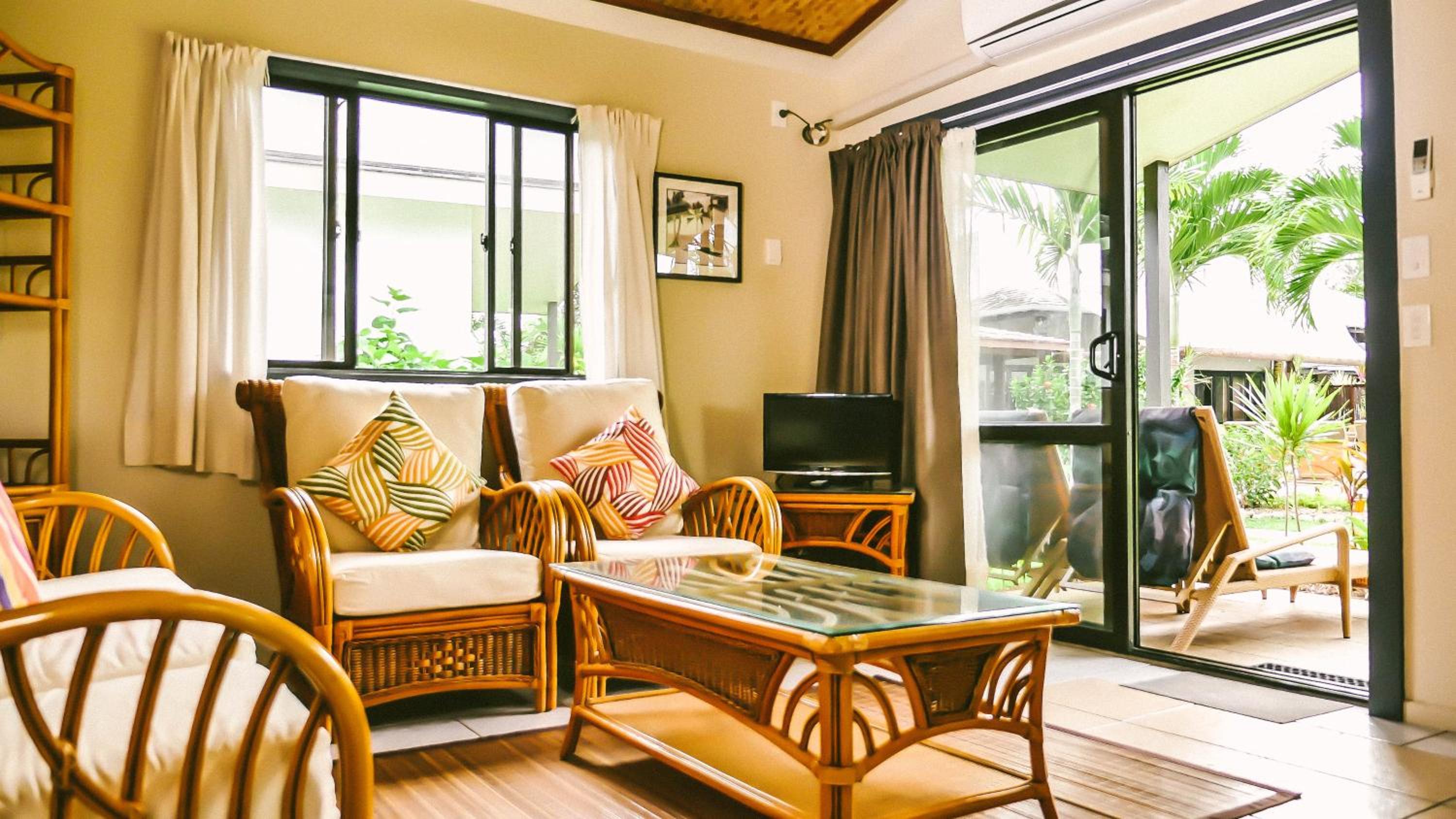 Muri Beach Resort