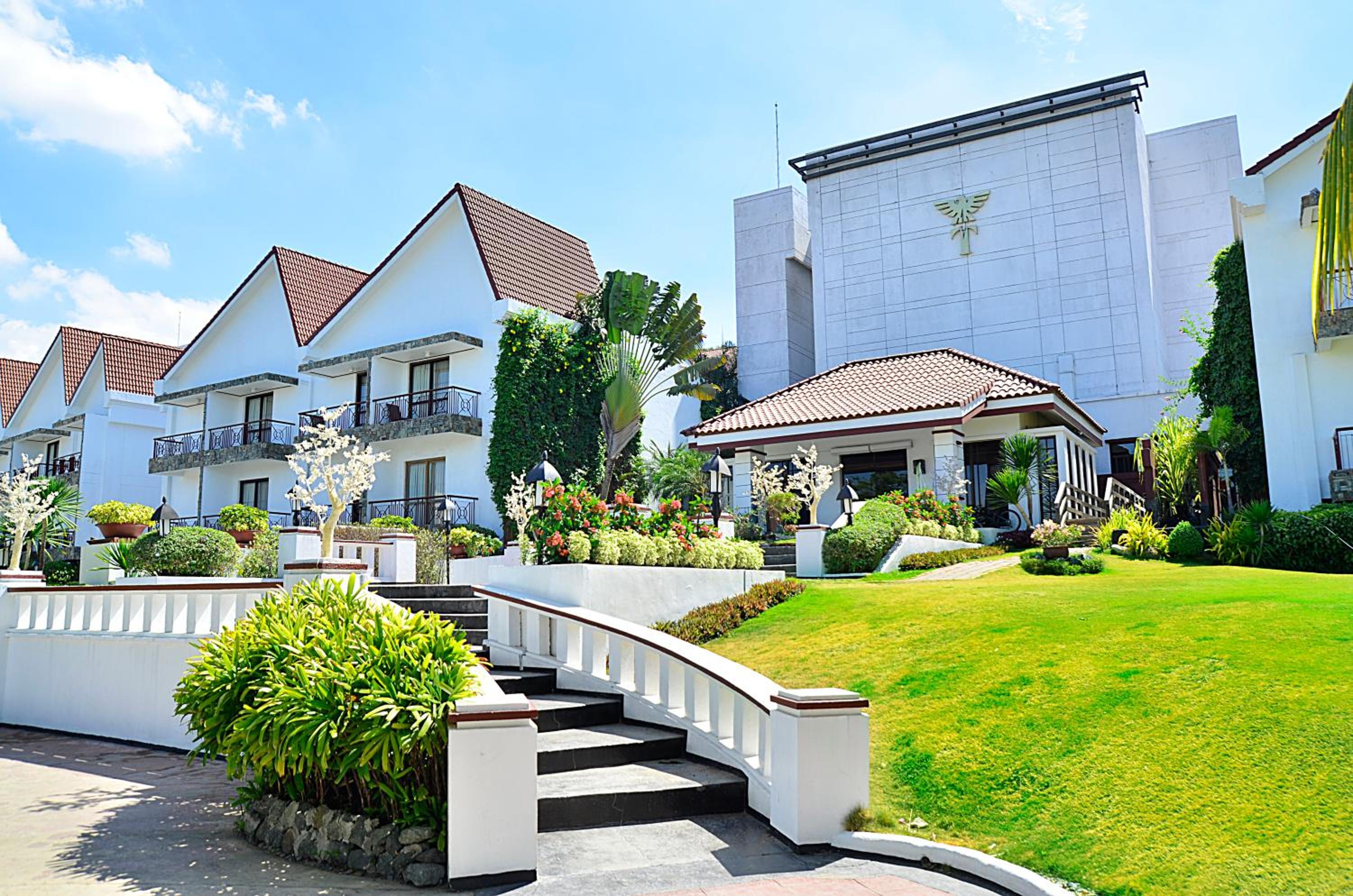 Thunderbird Resorts - Rizal
