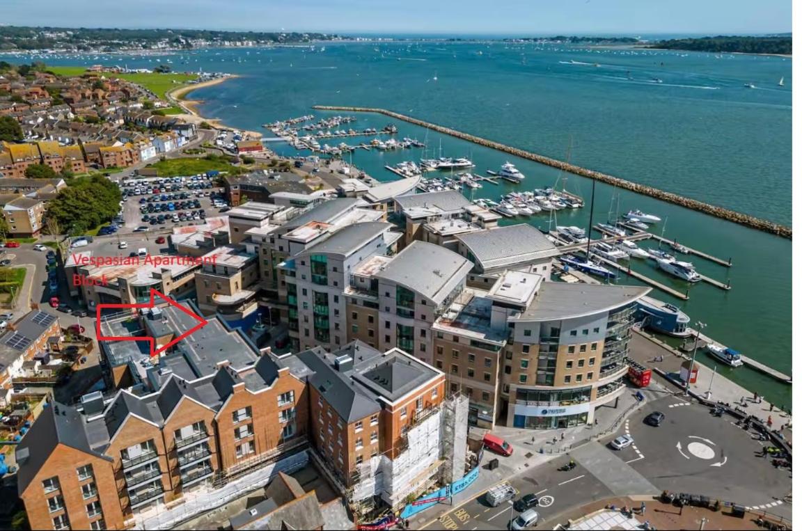 Poole Quay Seaside Escape-free parking 3 mins away