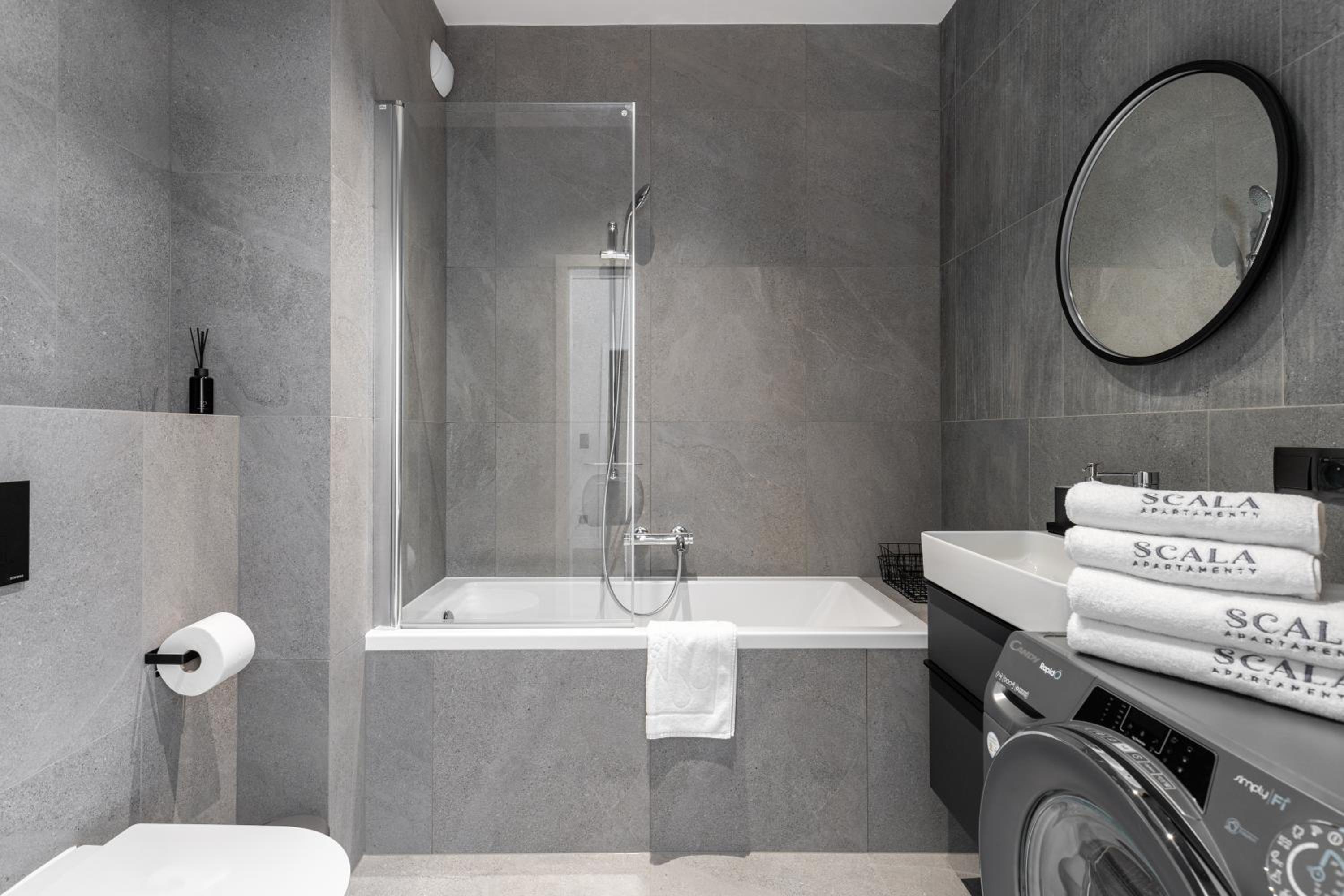 Gdańsk Old Town Scala suites C with Parking by Lion Apartments