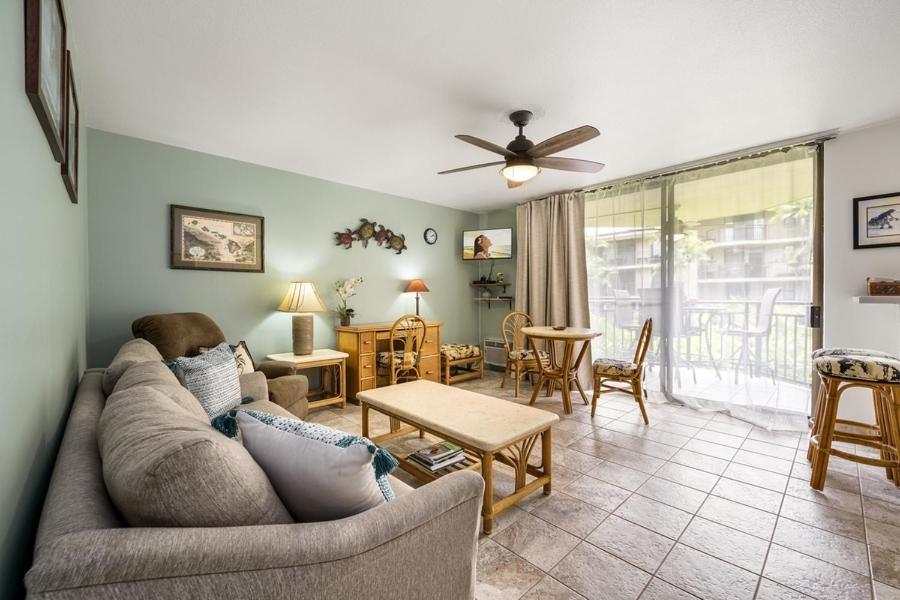 Kona Makai Private Tropical Suites with Pool