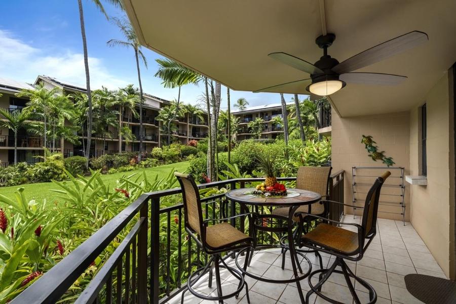 Kona Makai Private Tropical Suites with Pool