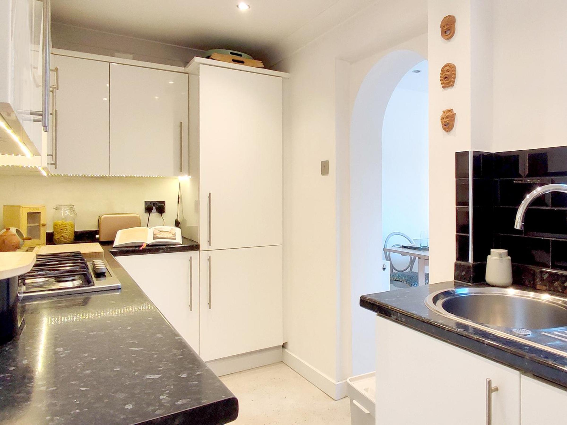 Atelier Verde - A Comfortable Garden Apartment