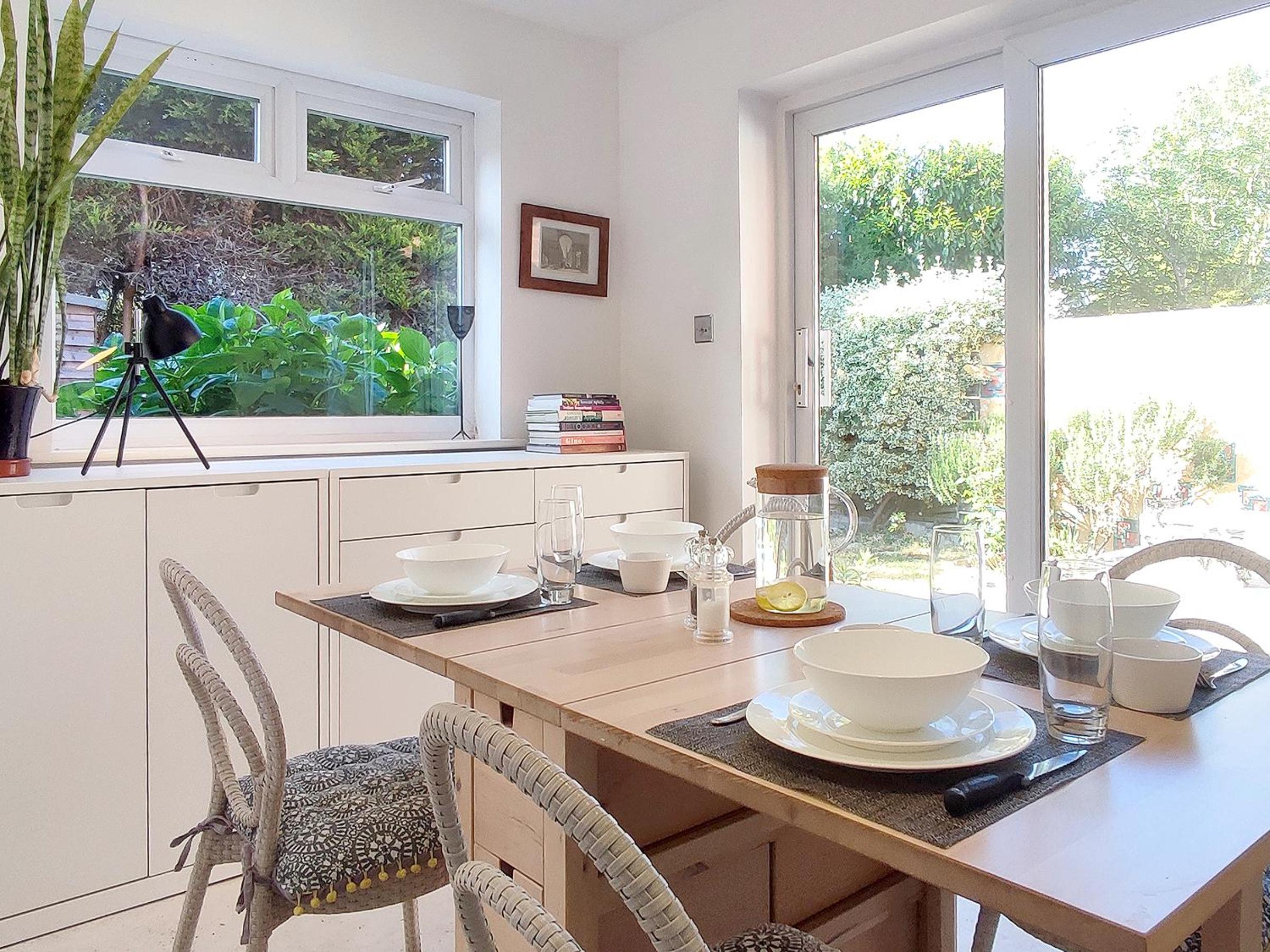 Atelier Verde - A Comfortable Garden Apartment