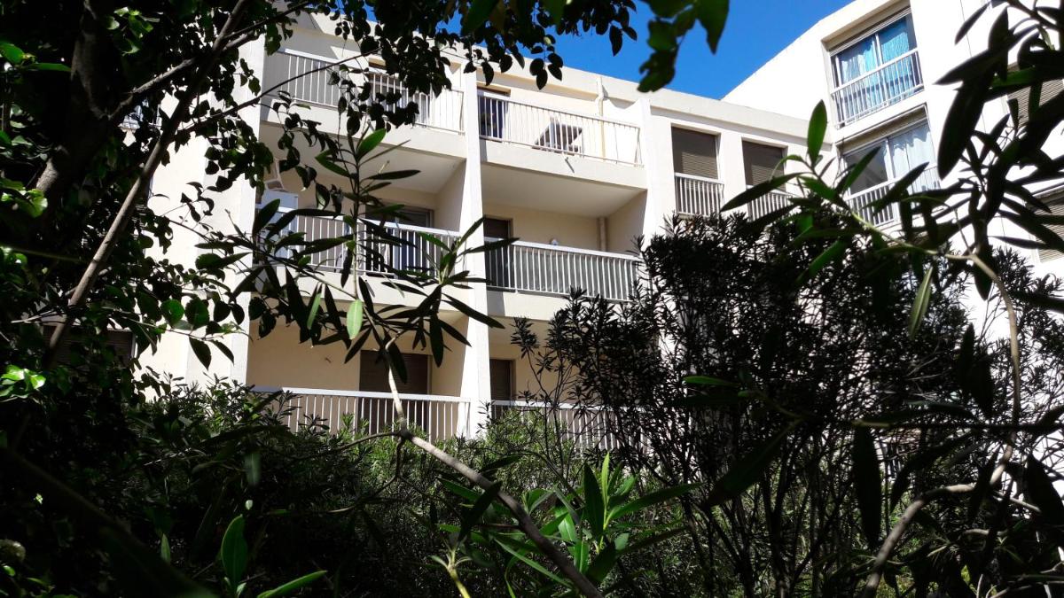 Appart Le Massillon Arenes Centre view 5