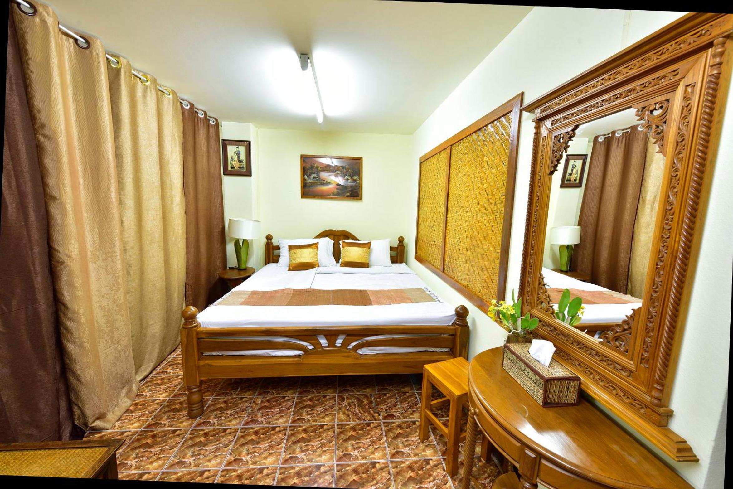 Saithong House