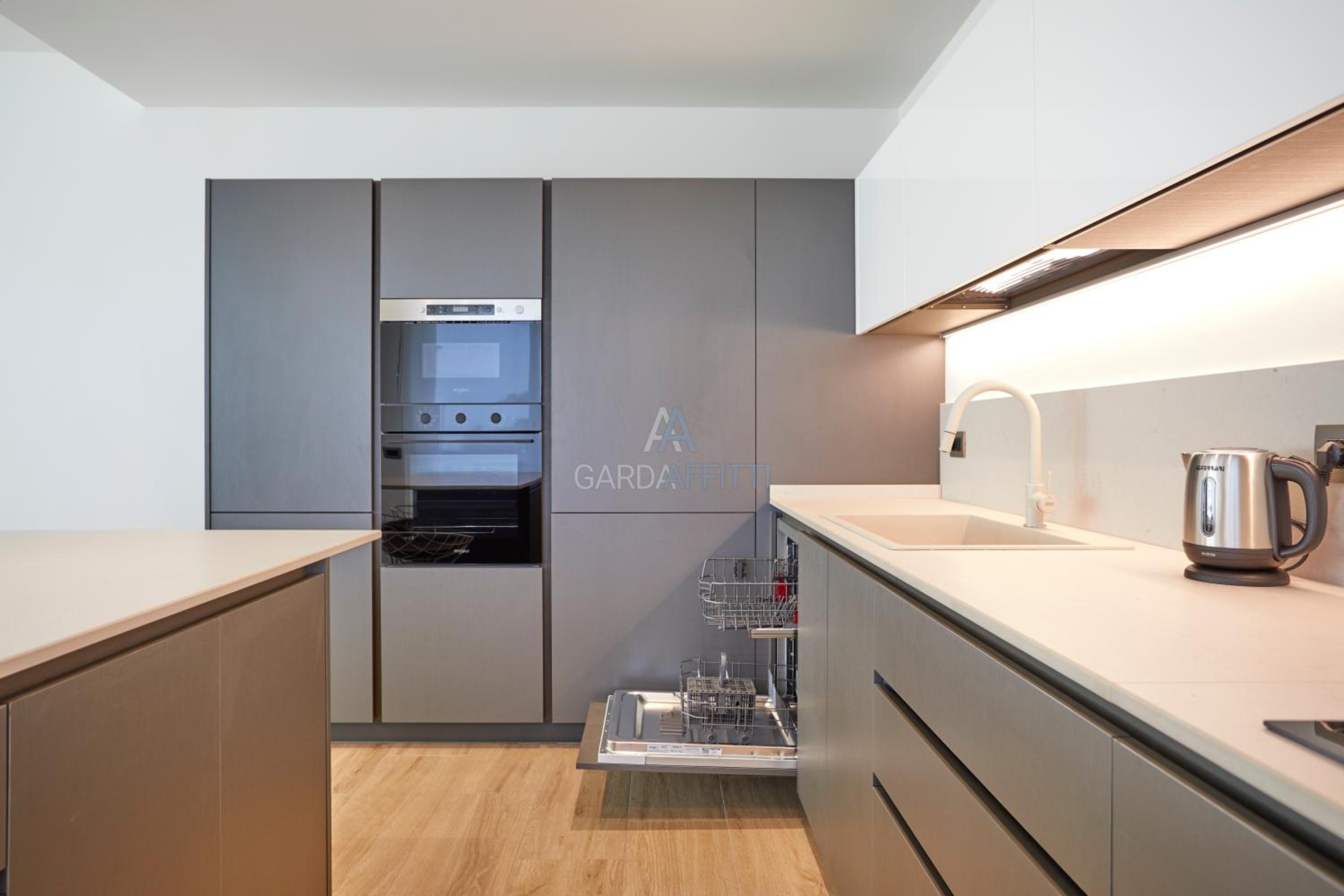 Diamond Lake View - Prestige Villa a 100m dal Lago