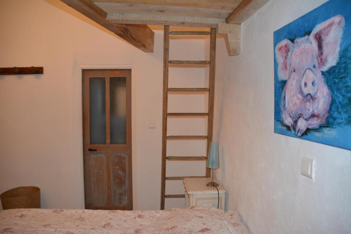 Photo 25