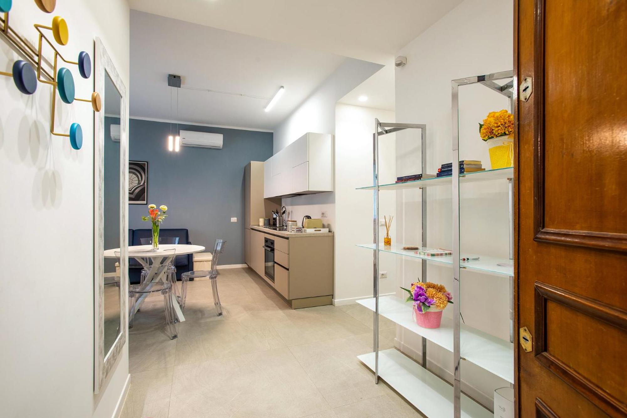 6 fermate dal Centro, Residenza Marchese Roma