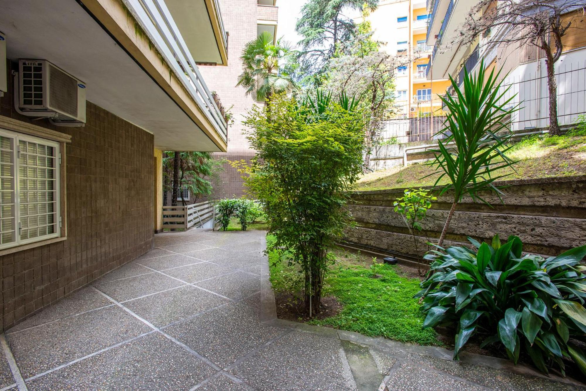 6 fermate dal Centro, Residenza Marchese Roma