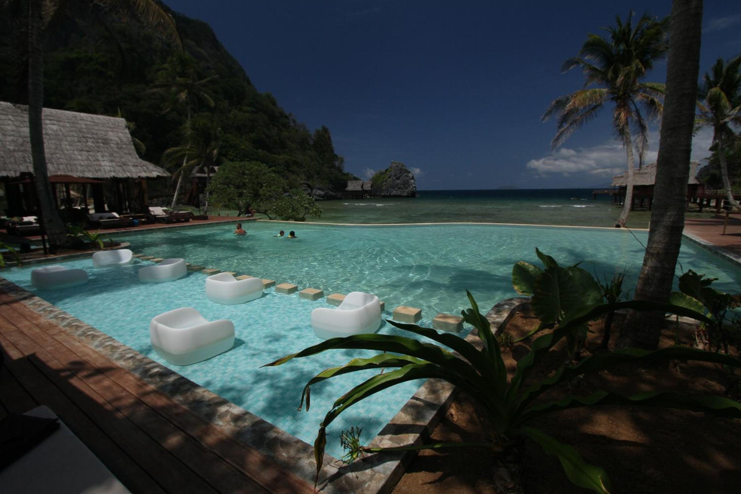 Cauayan Island Resort and Spa