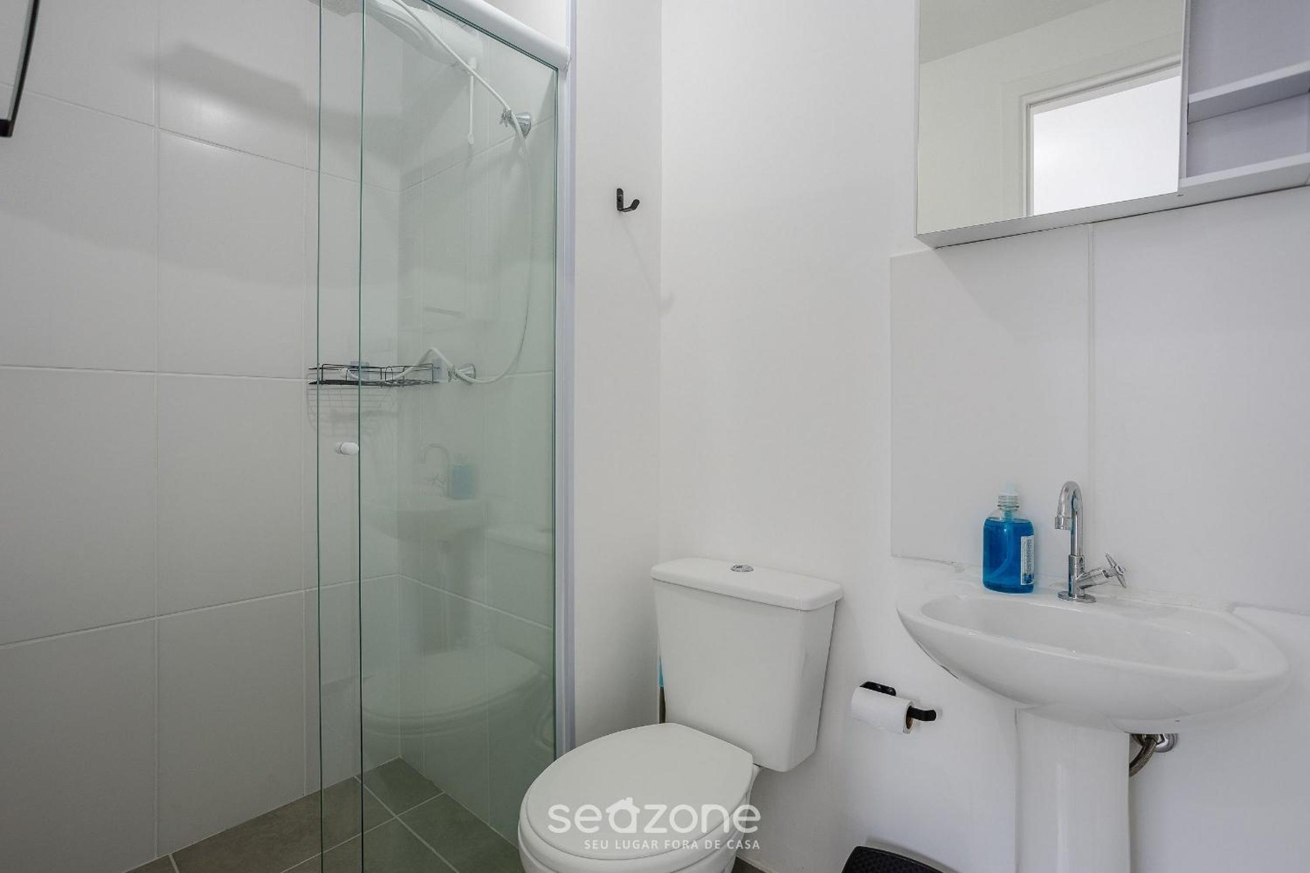 Complete stay with pool, near the metro and Praça da Sé – APS